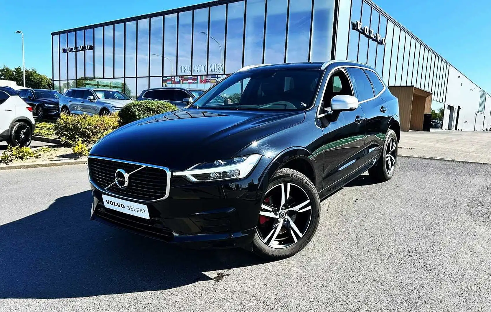Volvo XC60 II T4 R-Design Noir - 1