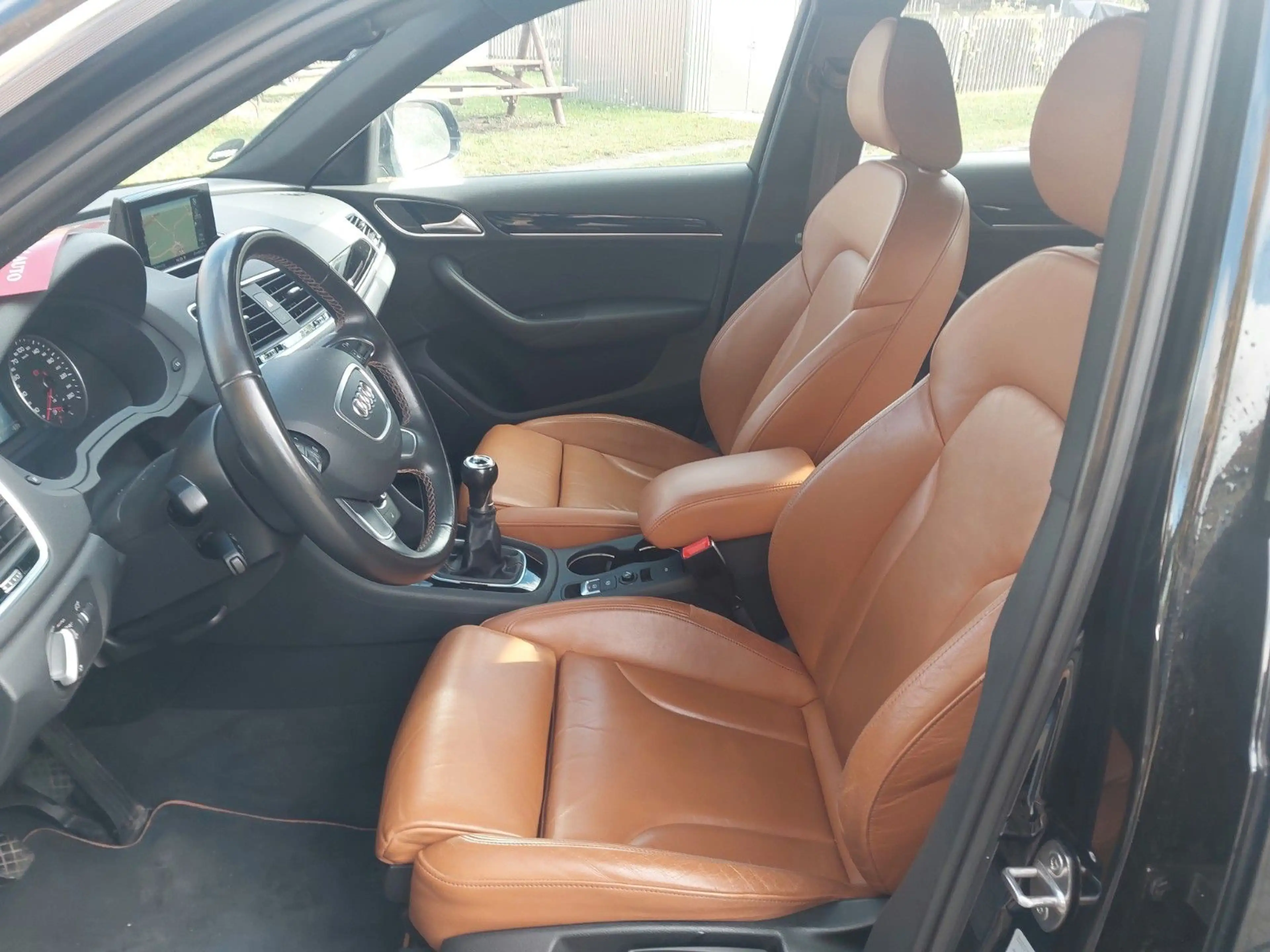 Audi Q3 quattro Exclusive Line — photo 9