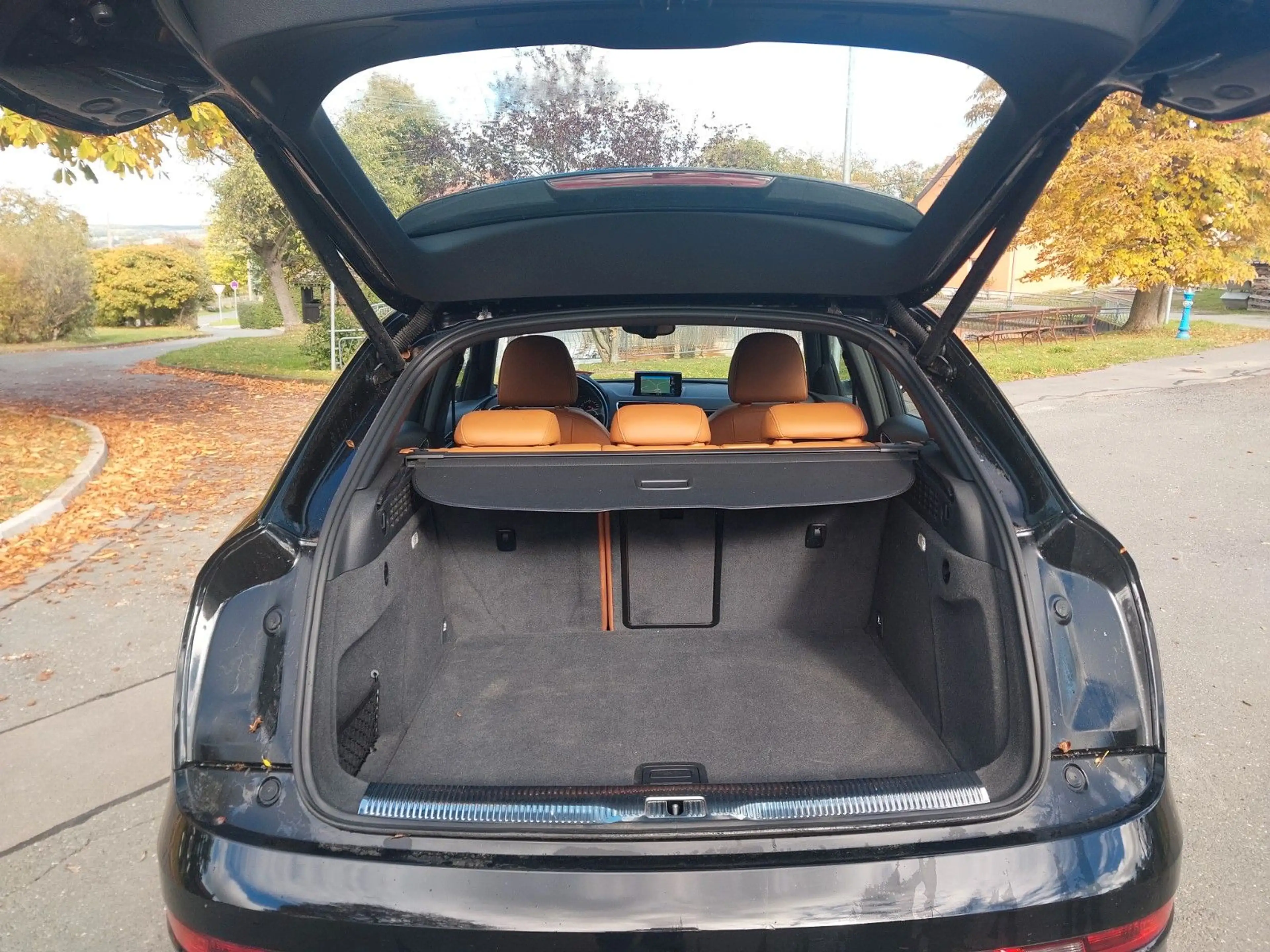 Audi Q3 quattro Exclusive Line — photo 6