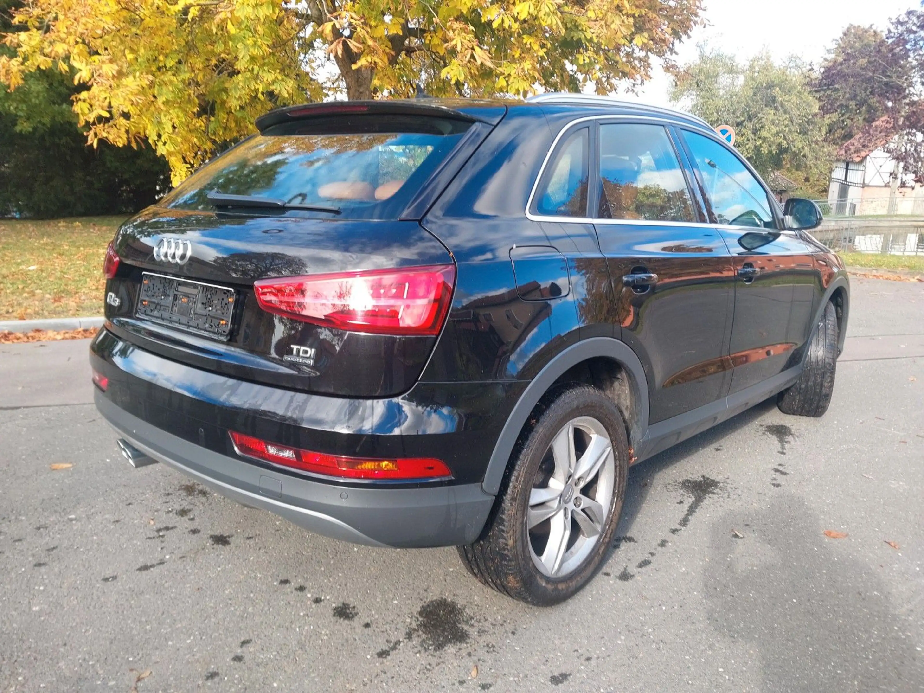 Audi Q3 quattro Exclusive Line — photo 5