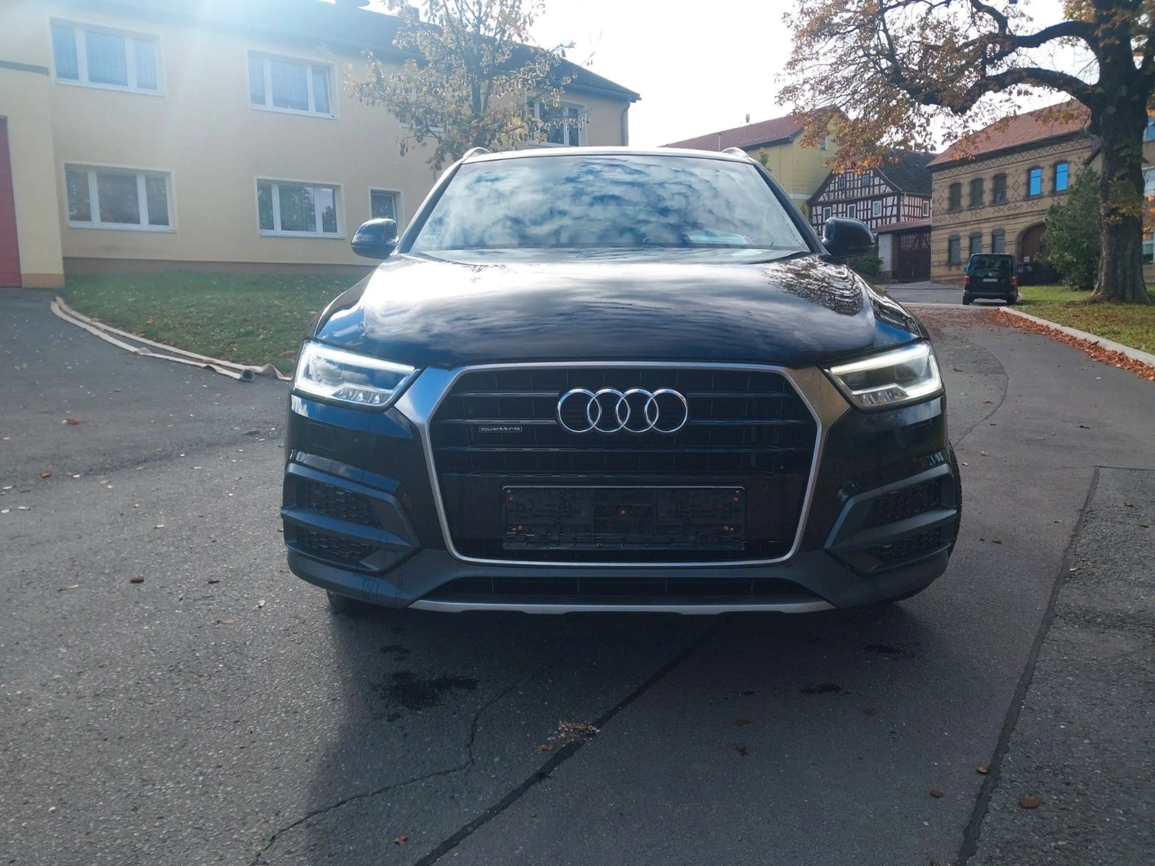Audi Q3 quattro Exclusive Line — photo 3