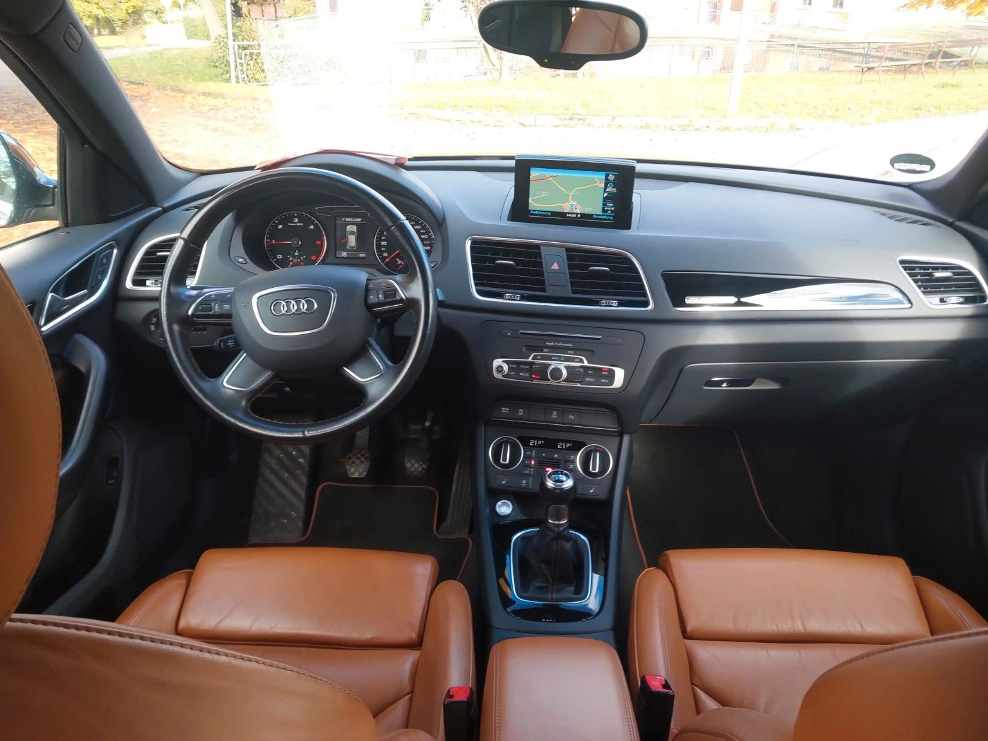 Audi Q3 quattro Exclusive Line — photo 8