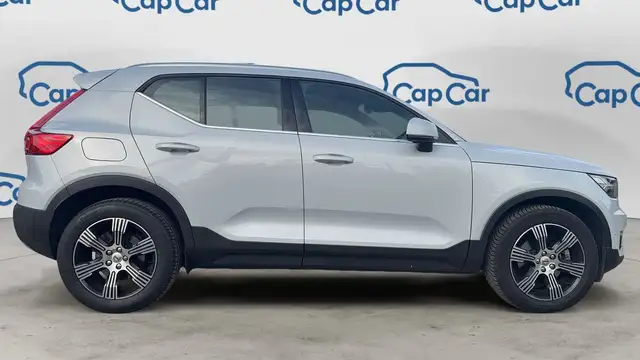 Volvo XC40 view 4