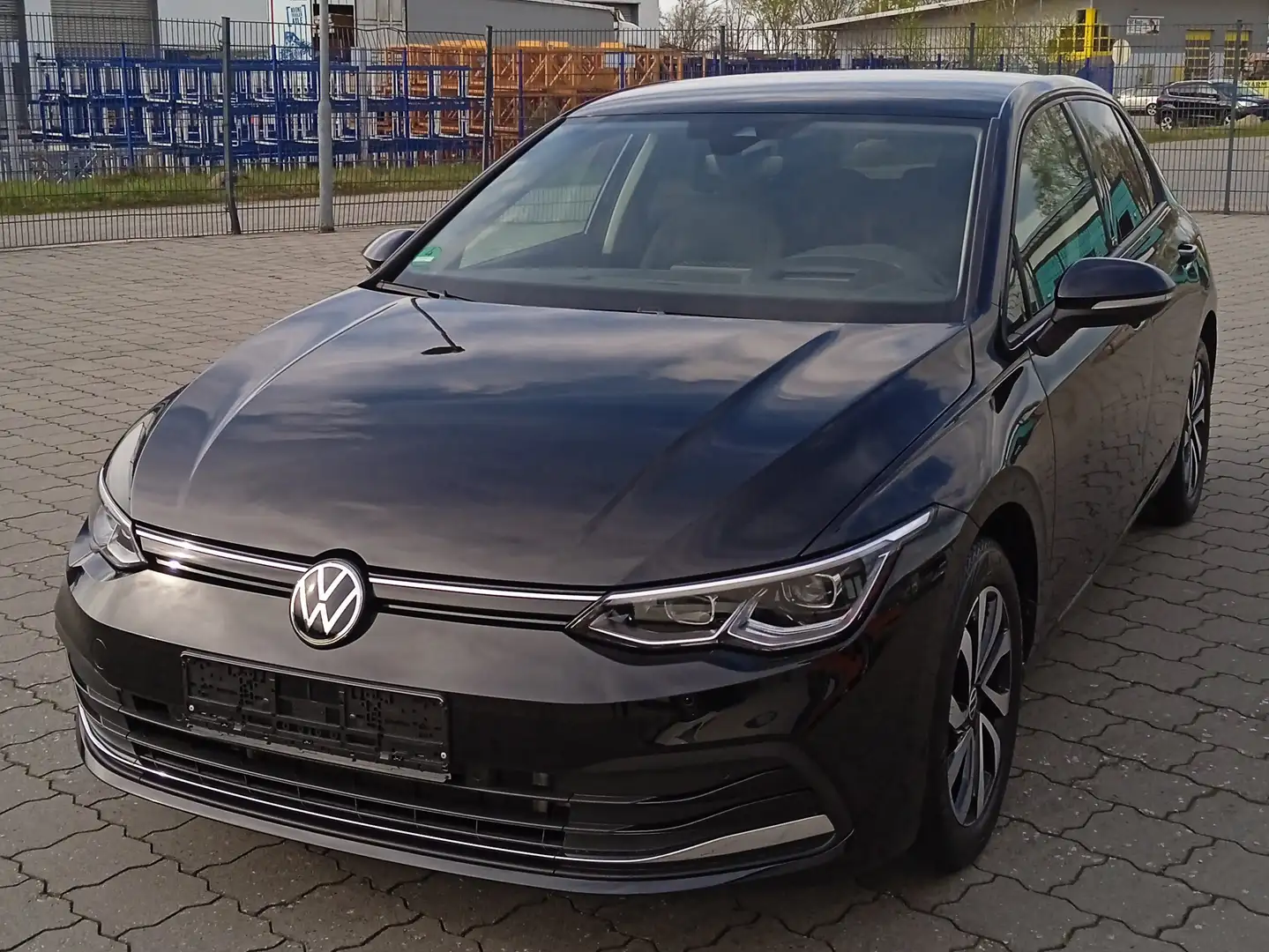 Volkswagen Golf Active Schwarz - 1