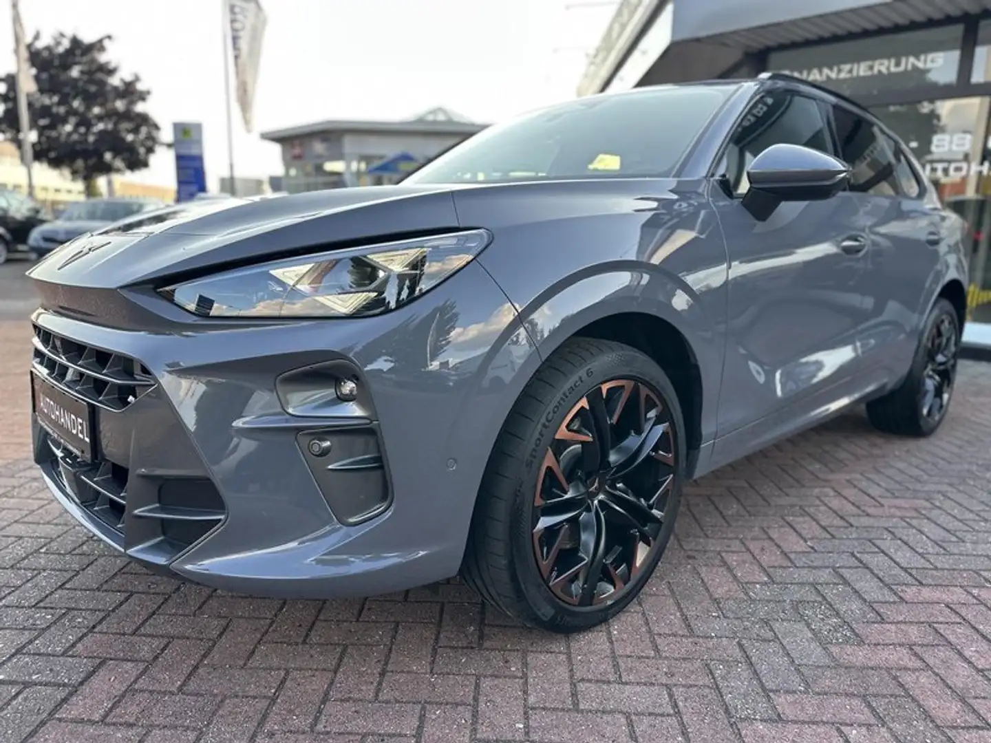 CUPRA Terramar 4Drive VZ AHK LED PANO 360° DSG 195 kW Gris - 2