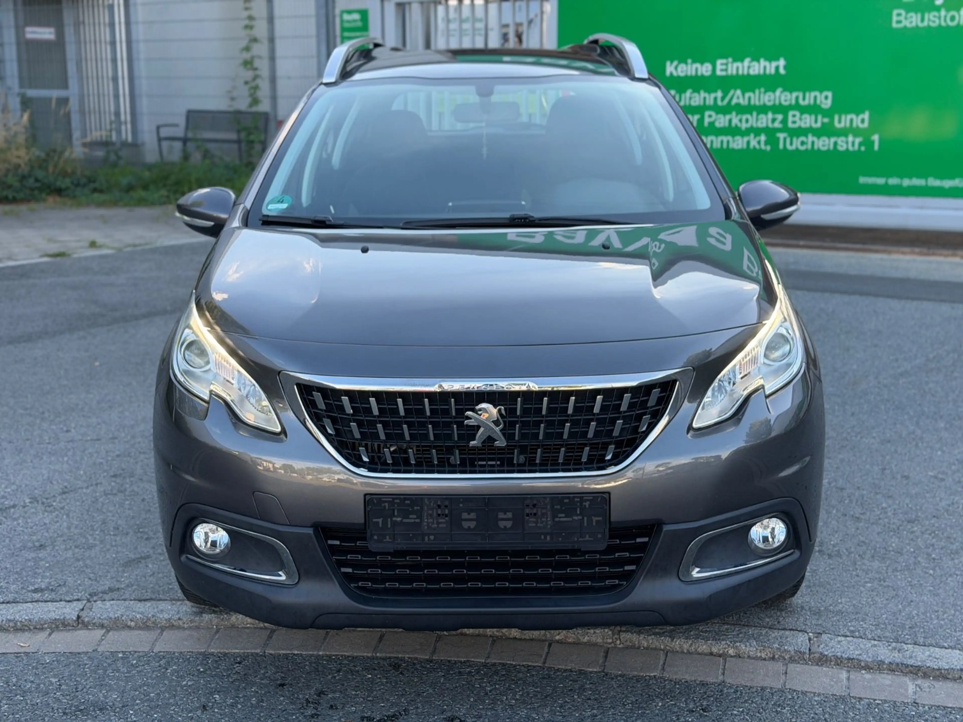 Peugeot 2008 Active PDC SHZ NAVI Neu Tüv — photo 2
