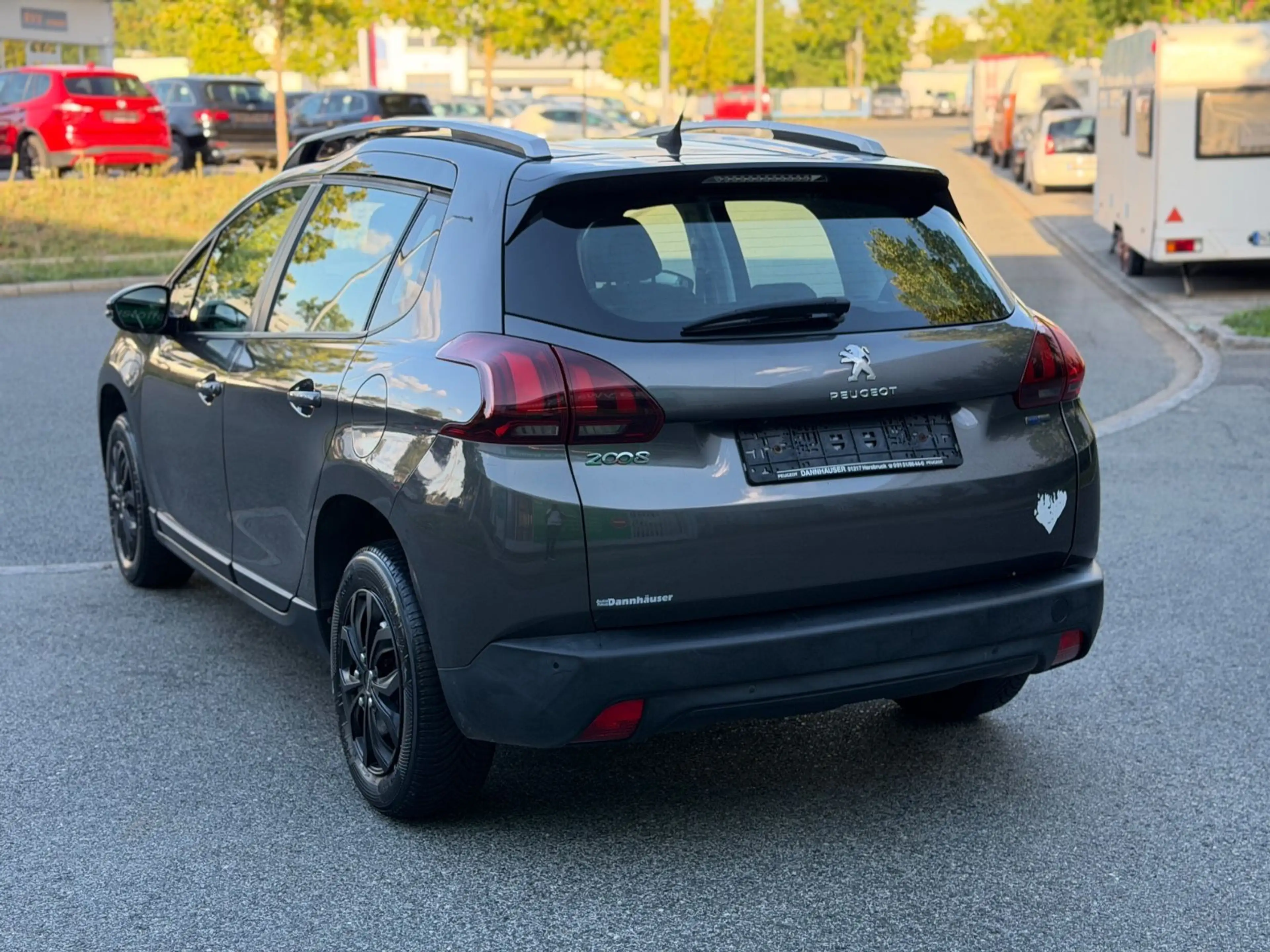 Peugeot 2008 Active PDC SHZ NAVI Neu Tüv — photo 7