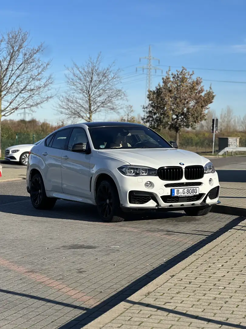 BMW X6 xDrive 50 i Weiß - 1