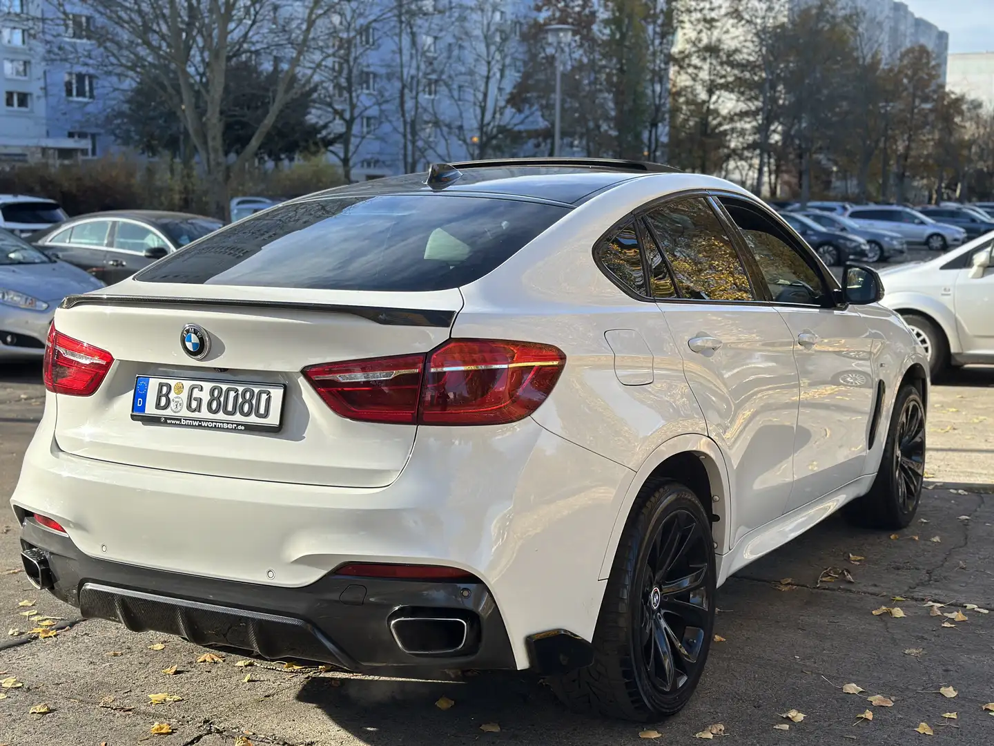 BMW X6 xDrive 50 i Weiß - 2