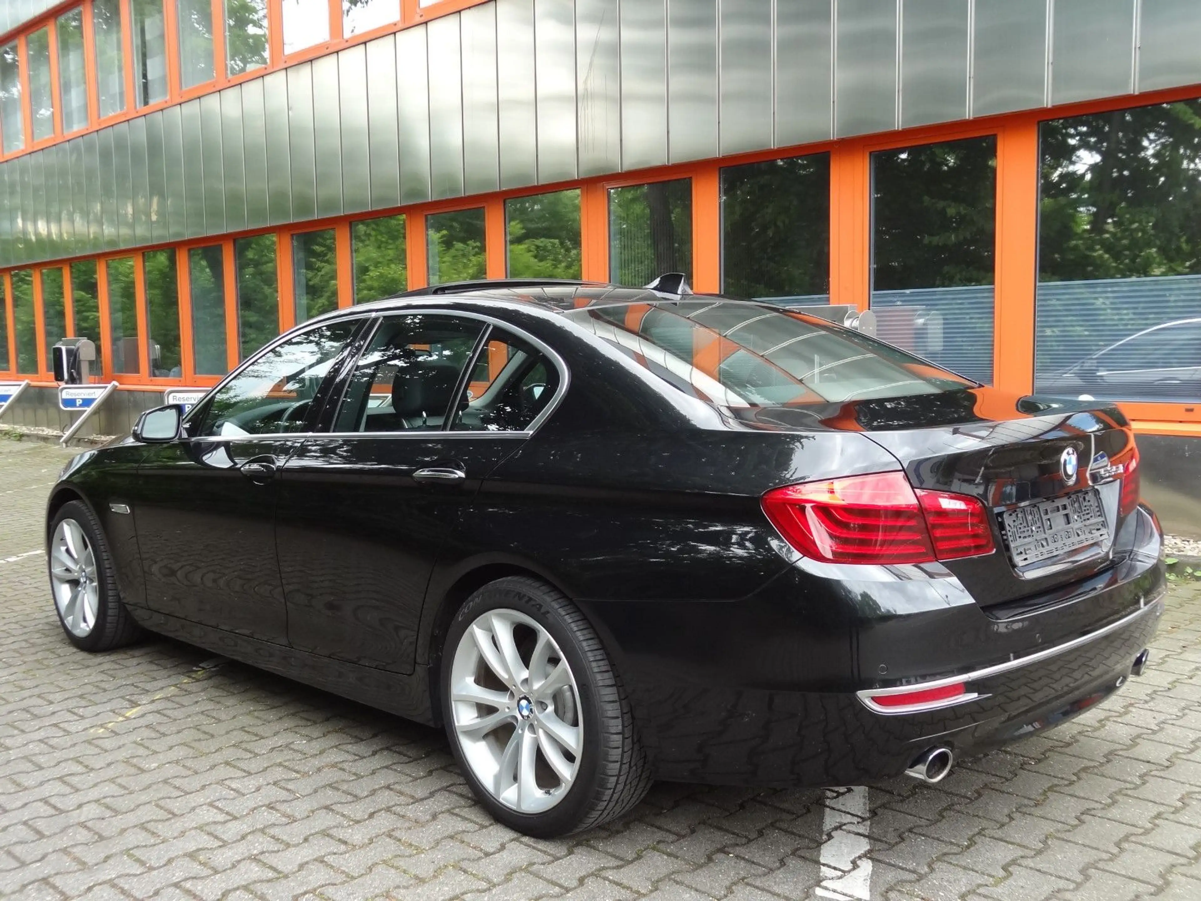 BMW 535 i Limousine Aut. Luxury/Xenon/Leder/Navi/ — photo 6