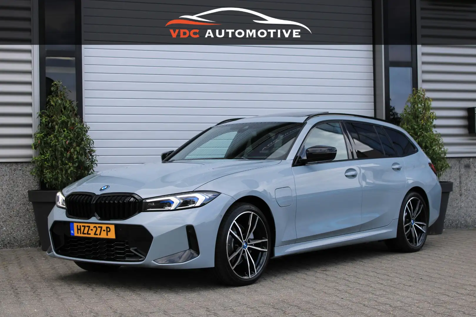 BMW 330 3-Serie Touring 330e xDrive Touring M Sport Faceli Gris - 1
