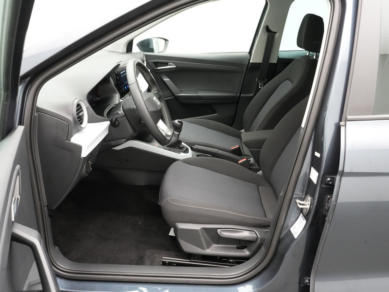 SEAT Arona Style NAVI VIRT ACC KAM SHZ CARPLAY LED — photo 11