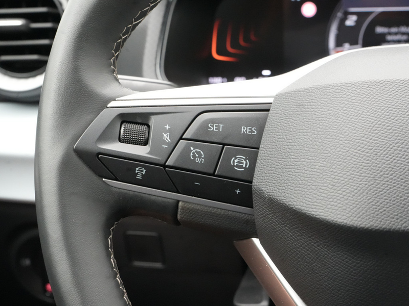 SEAT Arona Style NAVI VIRT ACC KAM SHZ CARPLAY LED — photo 7