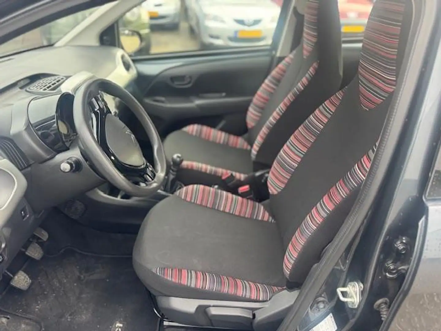 Citroen C1 1.0 e-VTi Feel, '16, 5-drs, airco, in een keurige Grijs - 2