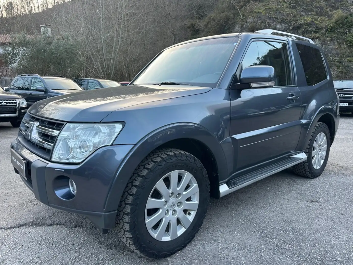 Mitsubishi Montero 3.2DI-D Kaiteki Aut. Blauw - 2