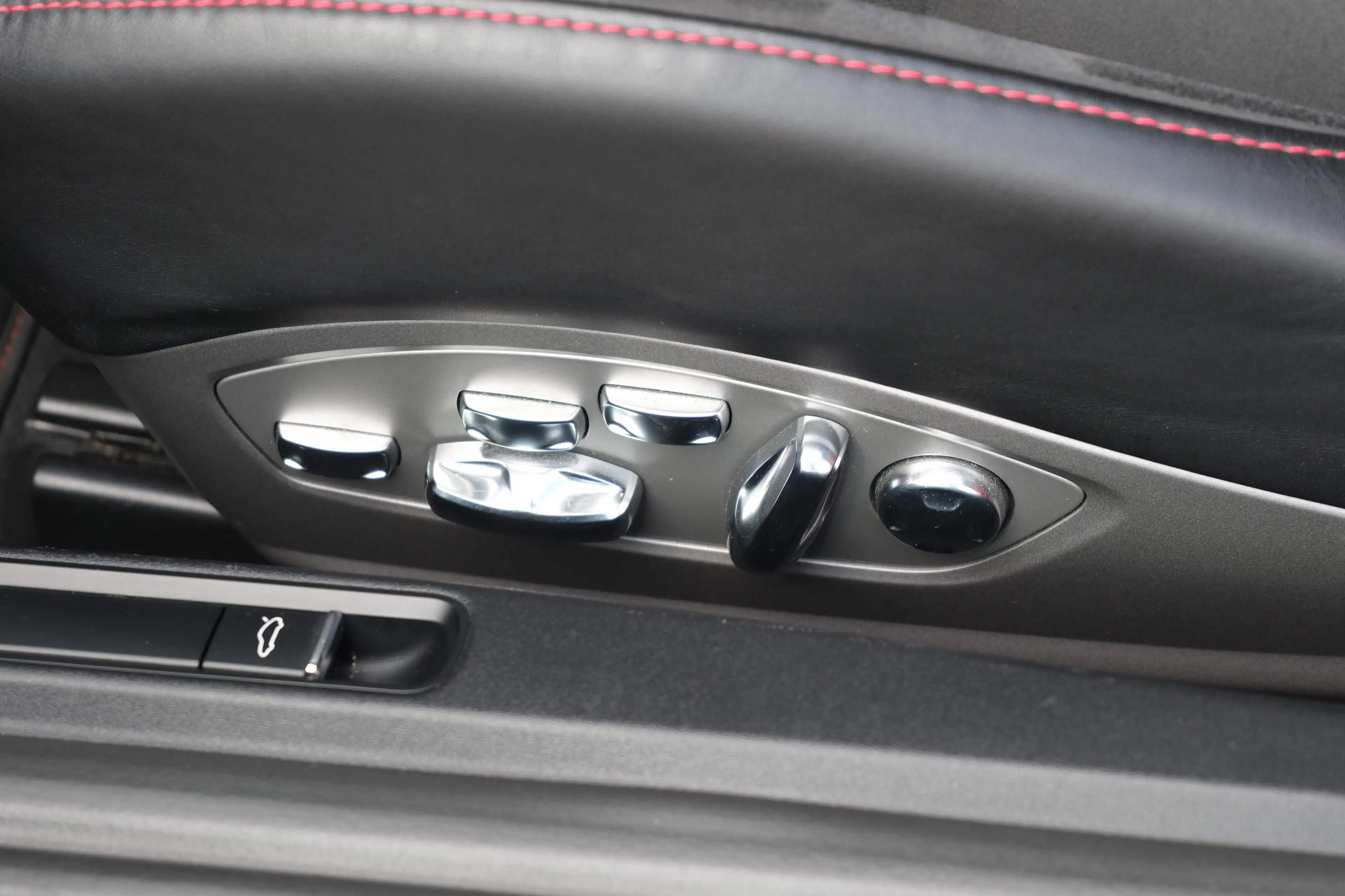 Porsche 991 911/991.2 Carrera 4 GTS Coupé*Carbon*18Wege*GSD* — photo 14