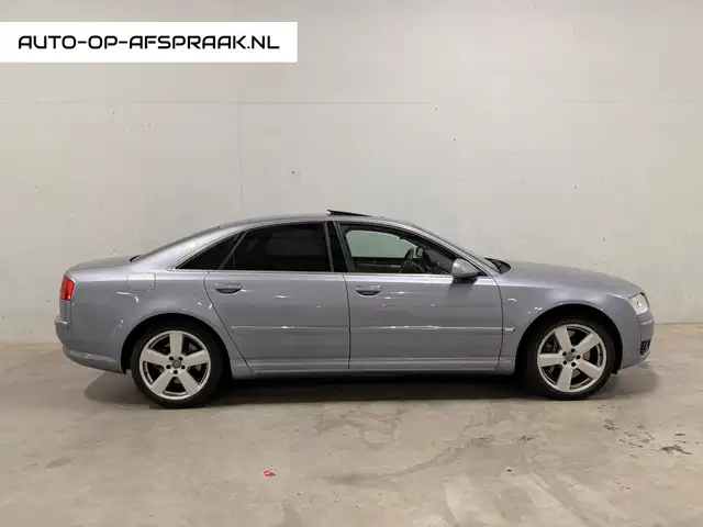 Audi A8 6.0 quattro W12 Dak Leer Bose Japan