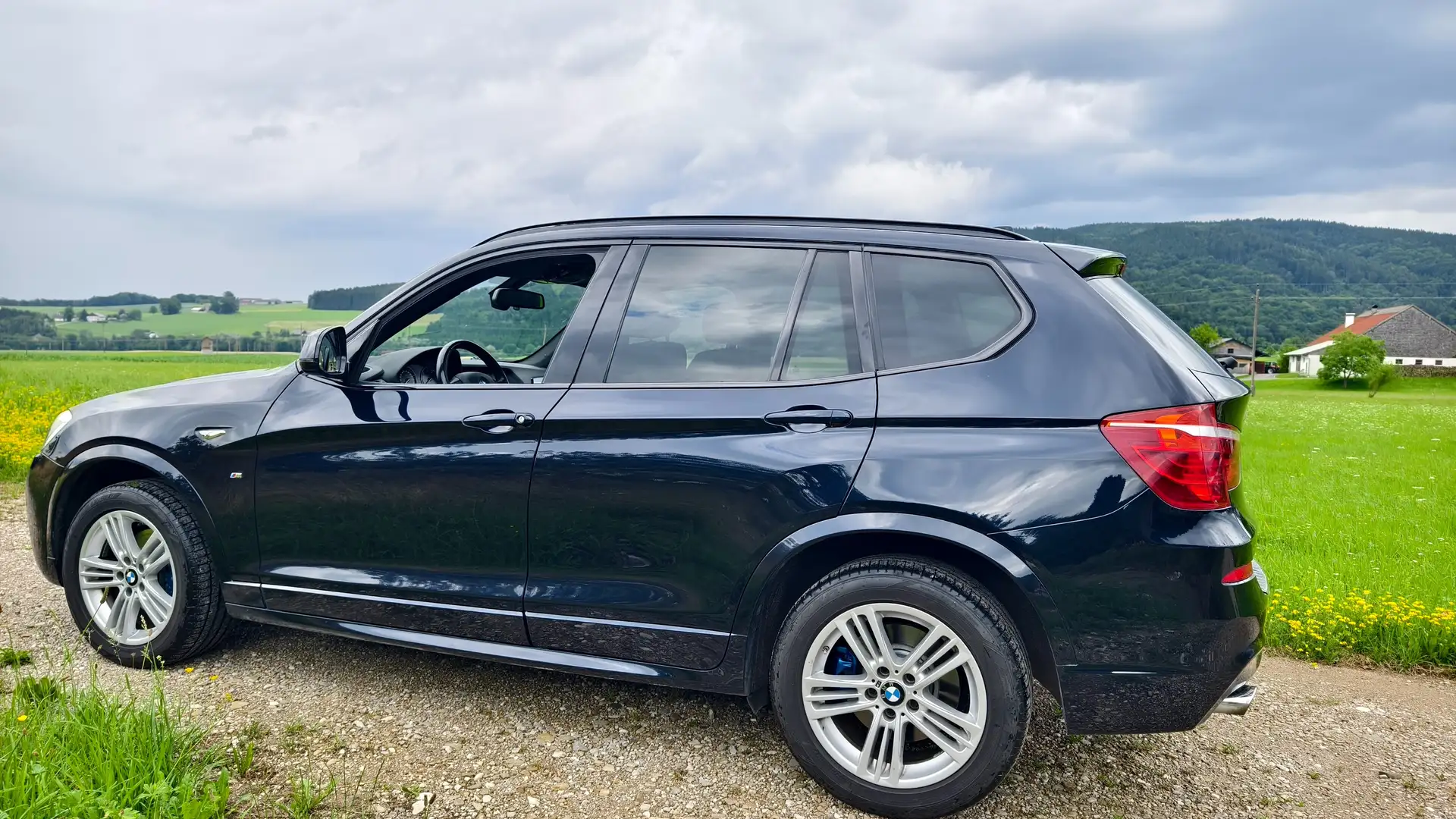 BMW X3 M BMW X3  xDrive 2,0d M Sport Schwarz - 1