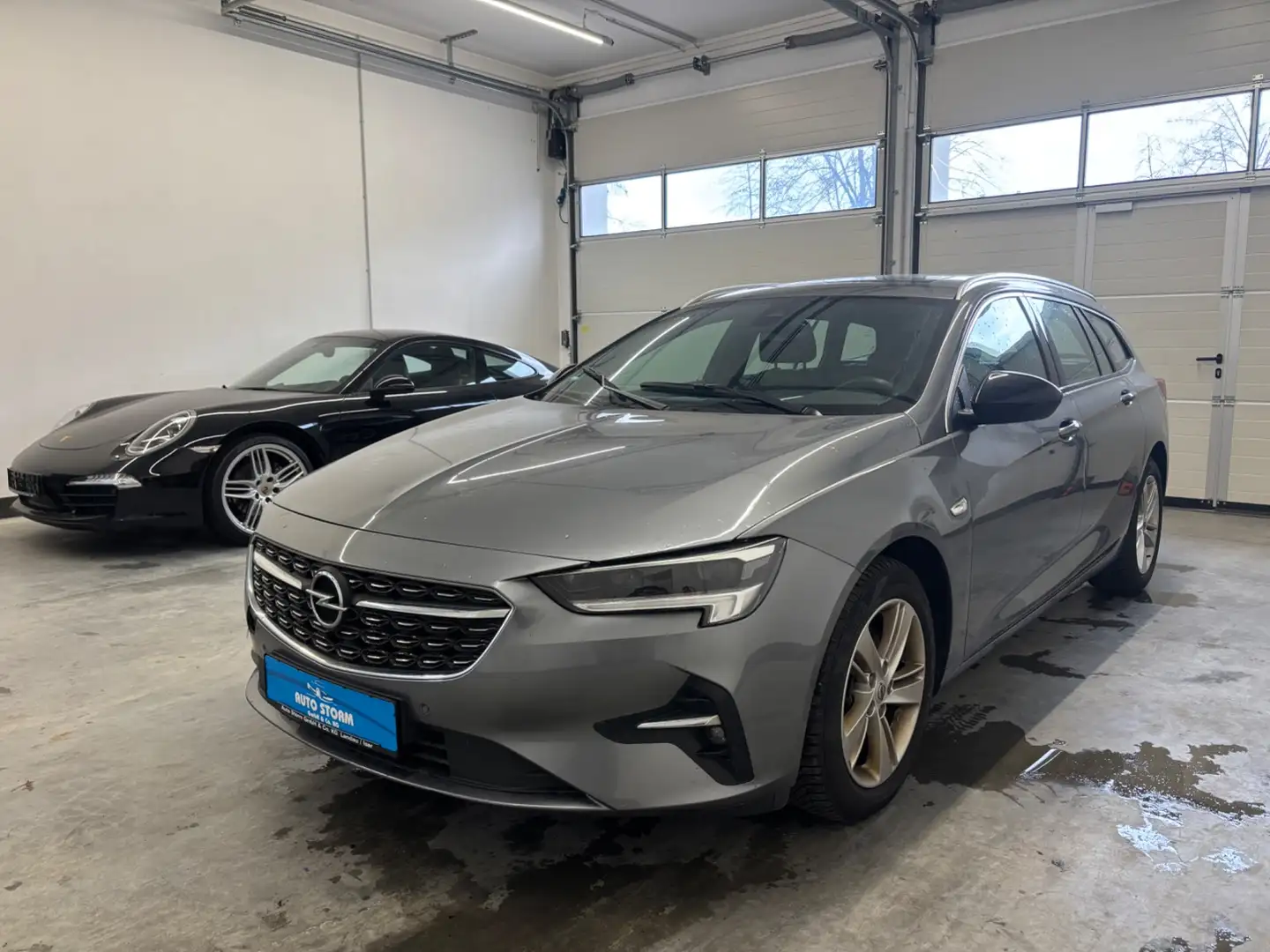 Opel Insignia B Sports Tourer 2.0 CDTI Business Elegance *1-Hand Grijs - 1