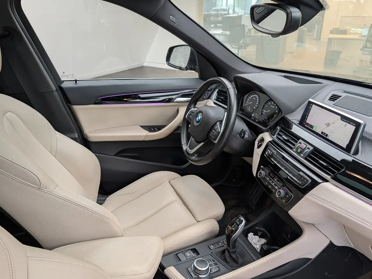BMW X1 снимка BMW X1