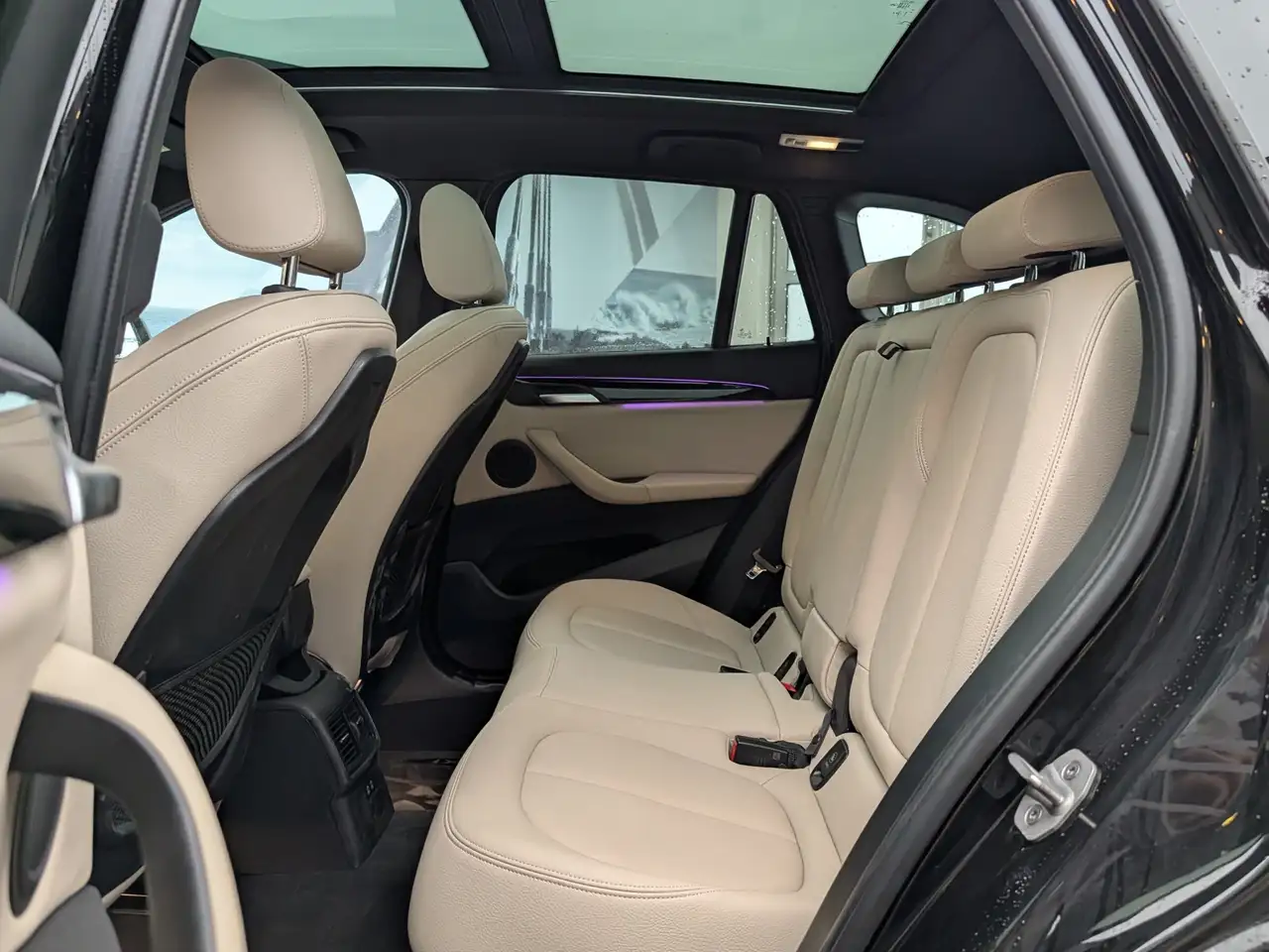 BMW X1 снимка BMW X1