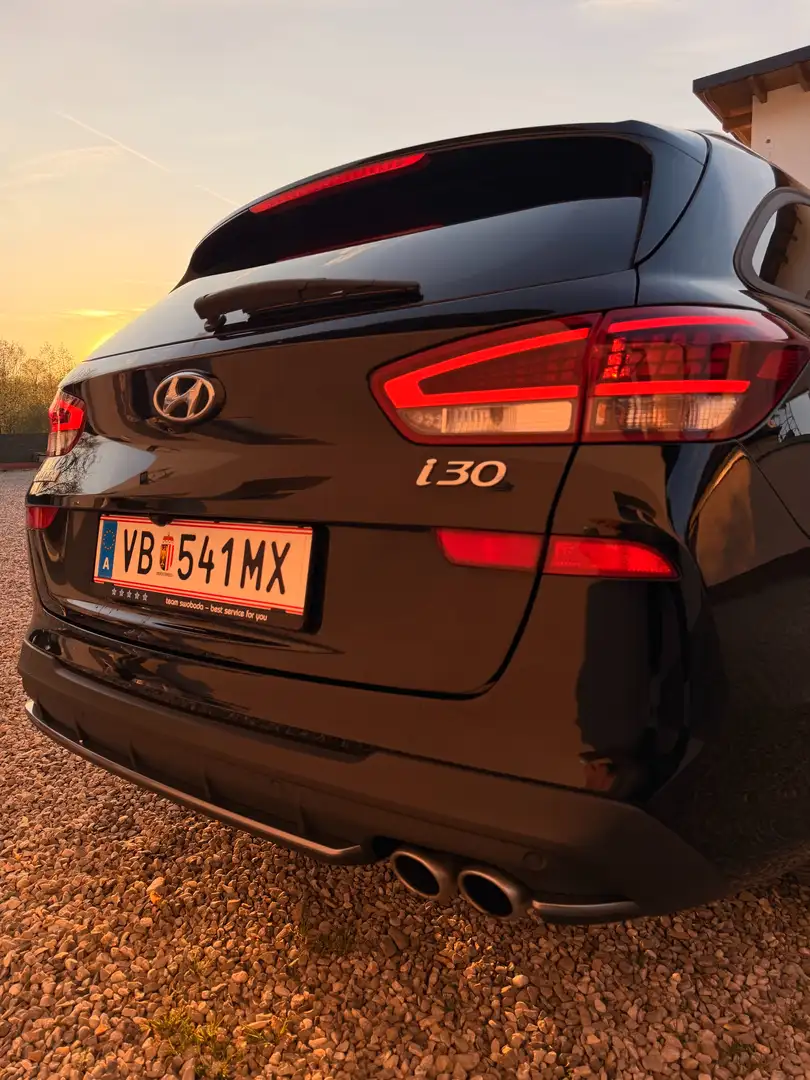 Hyundai i30 i30 1,6 MHEV N-Line Schwarz - 2