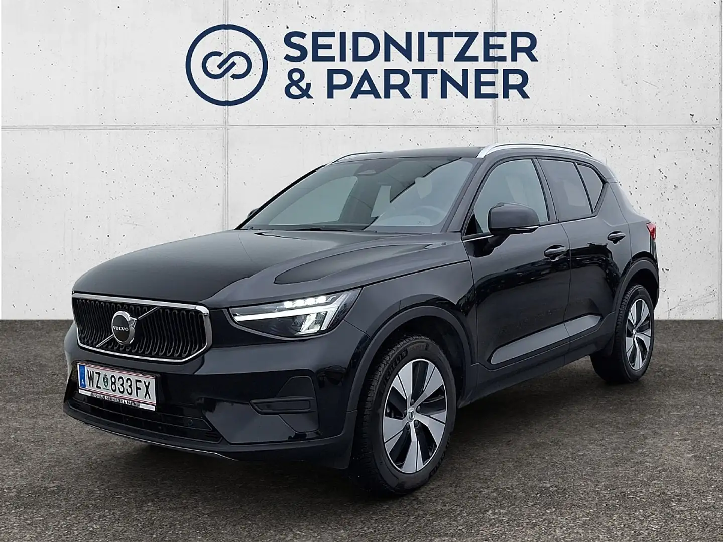 Volvo XC40 B3 Core Aut. Schwarz - 1