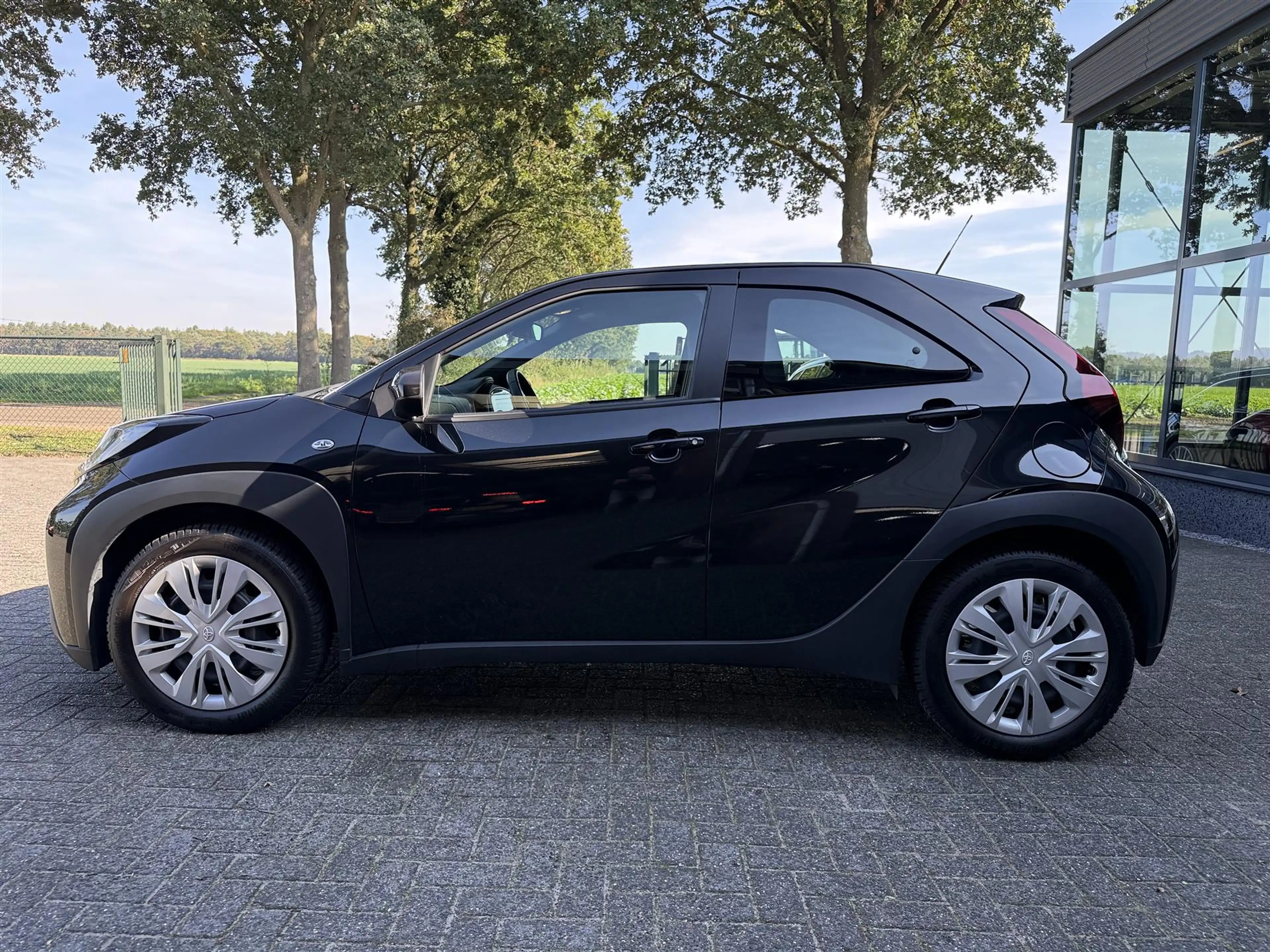 Toyota Aygo X 1.0 VVT-i MT Play — photo 2