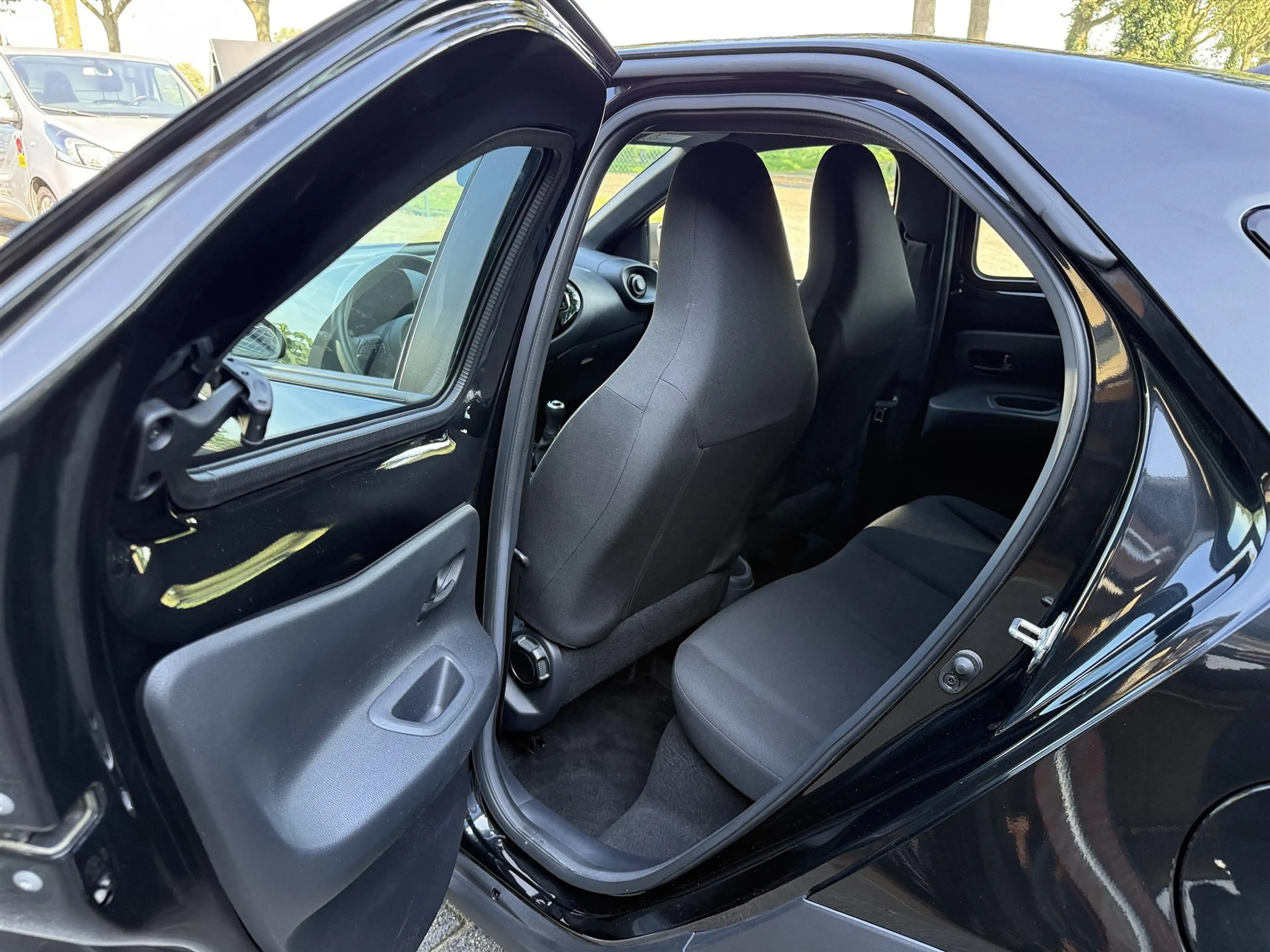 Toyota Aygo X 1.0 VVT-i MT Play — photo 11