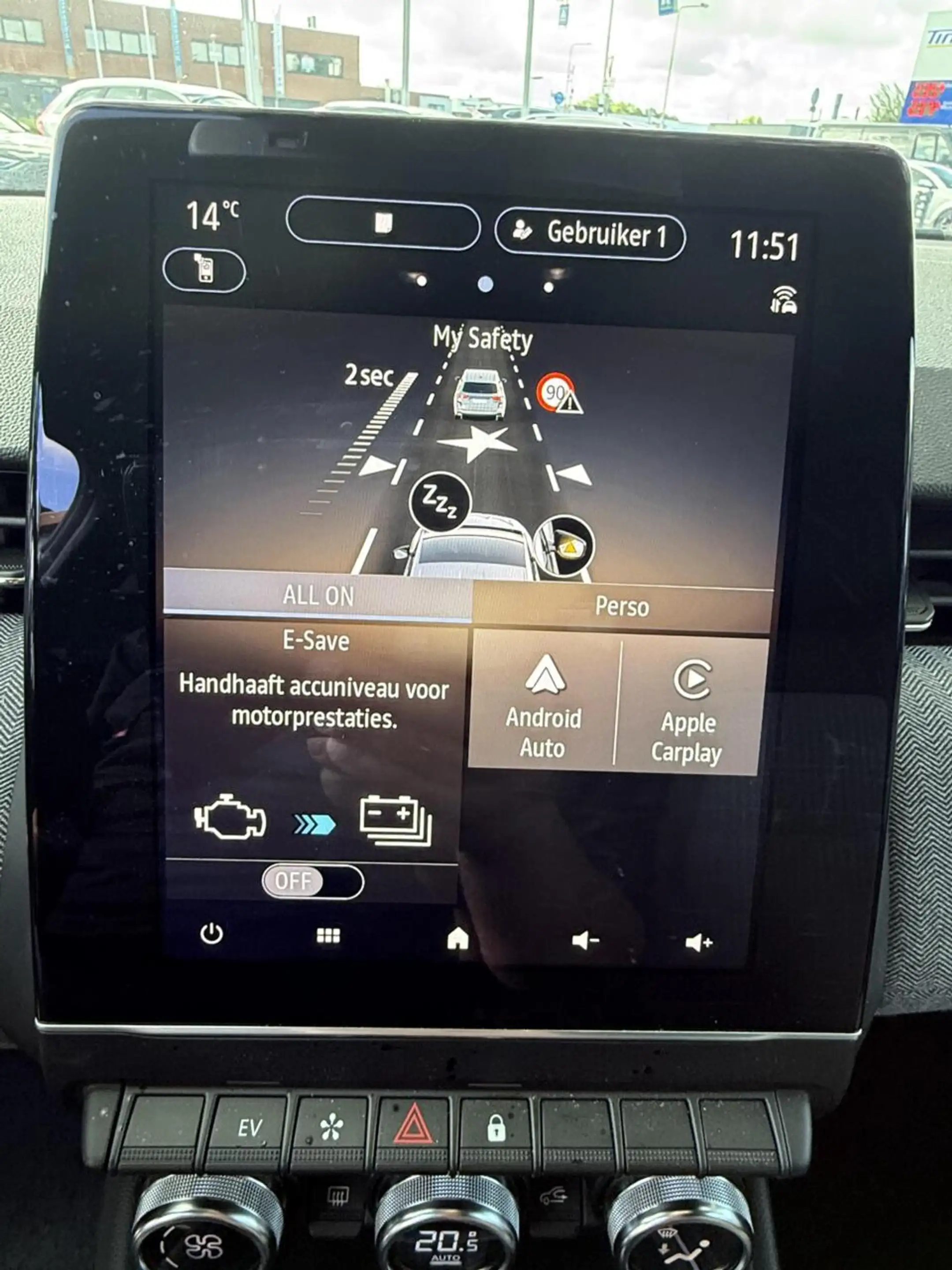 Renault Clio 1.6 E-Tech Full Hybrid 145 techno groot scherm — photo 11