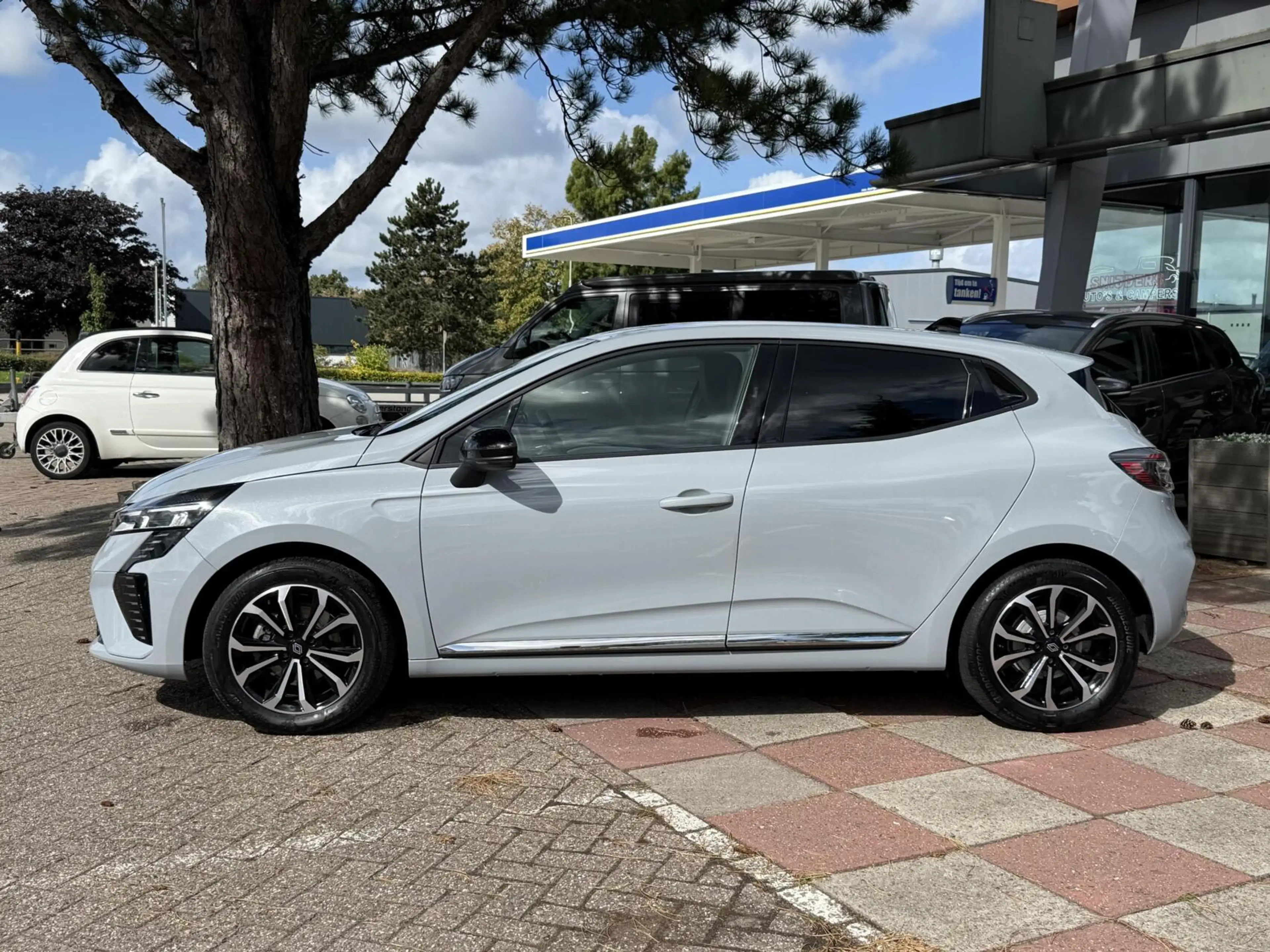 Renault Clio 1.6 E-Tech Full Hybrid 145 techno groot scherm — photo 15
