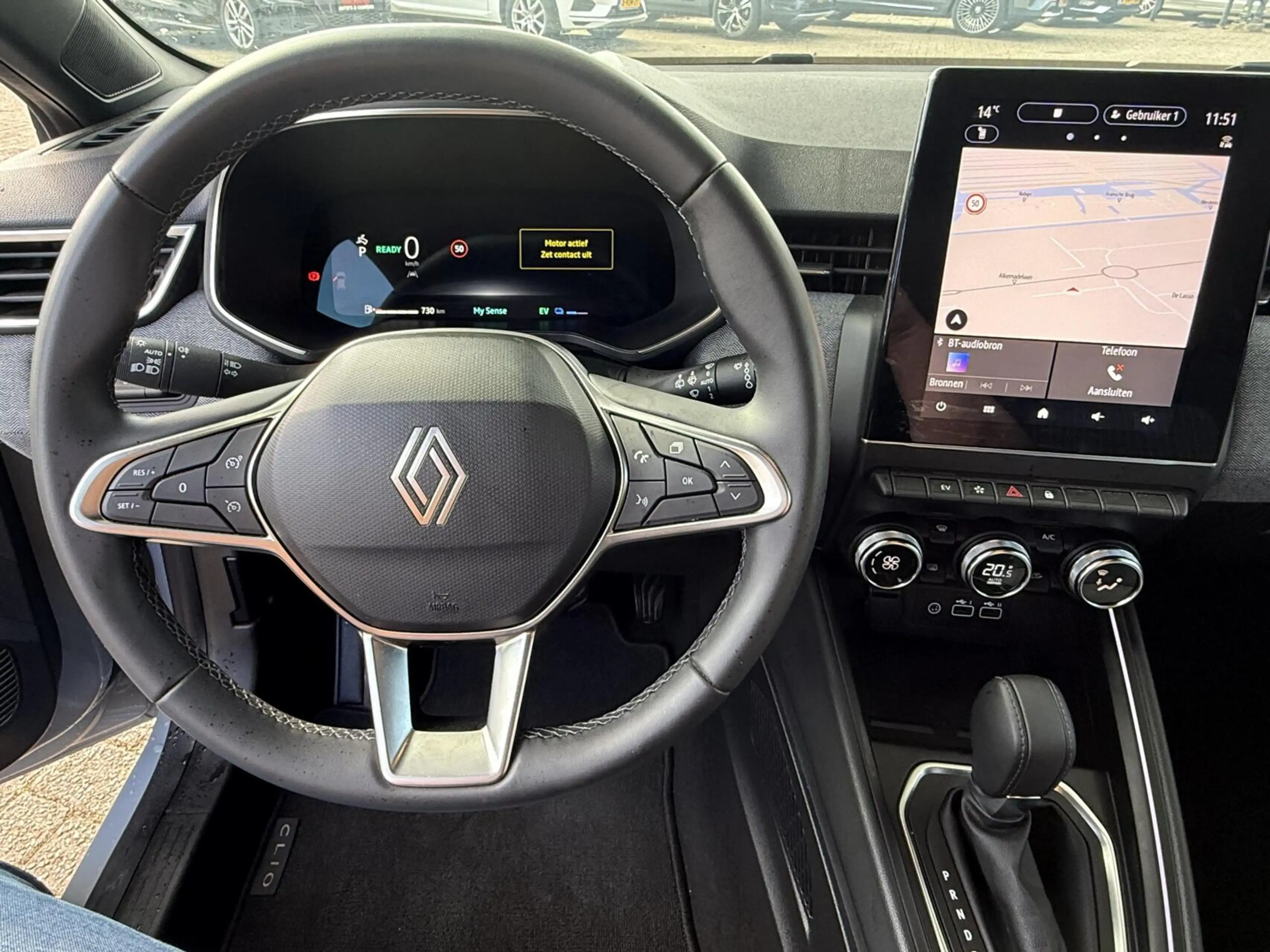 Renault Clio 1.6 E-Tech Full Hybrid 145 techno groot scherm — photo 12