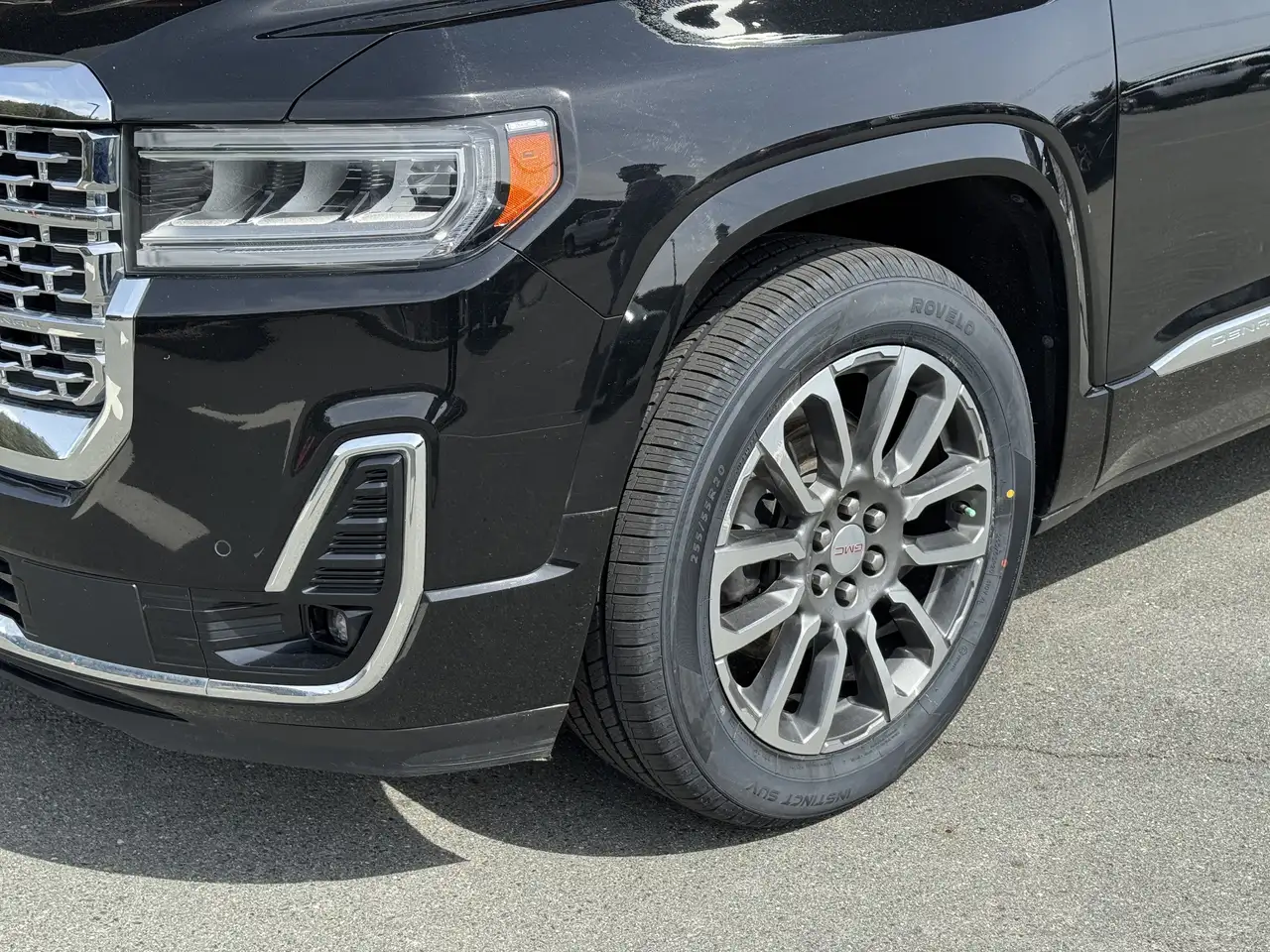 GMC Acadia снимка GMC Acadia