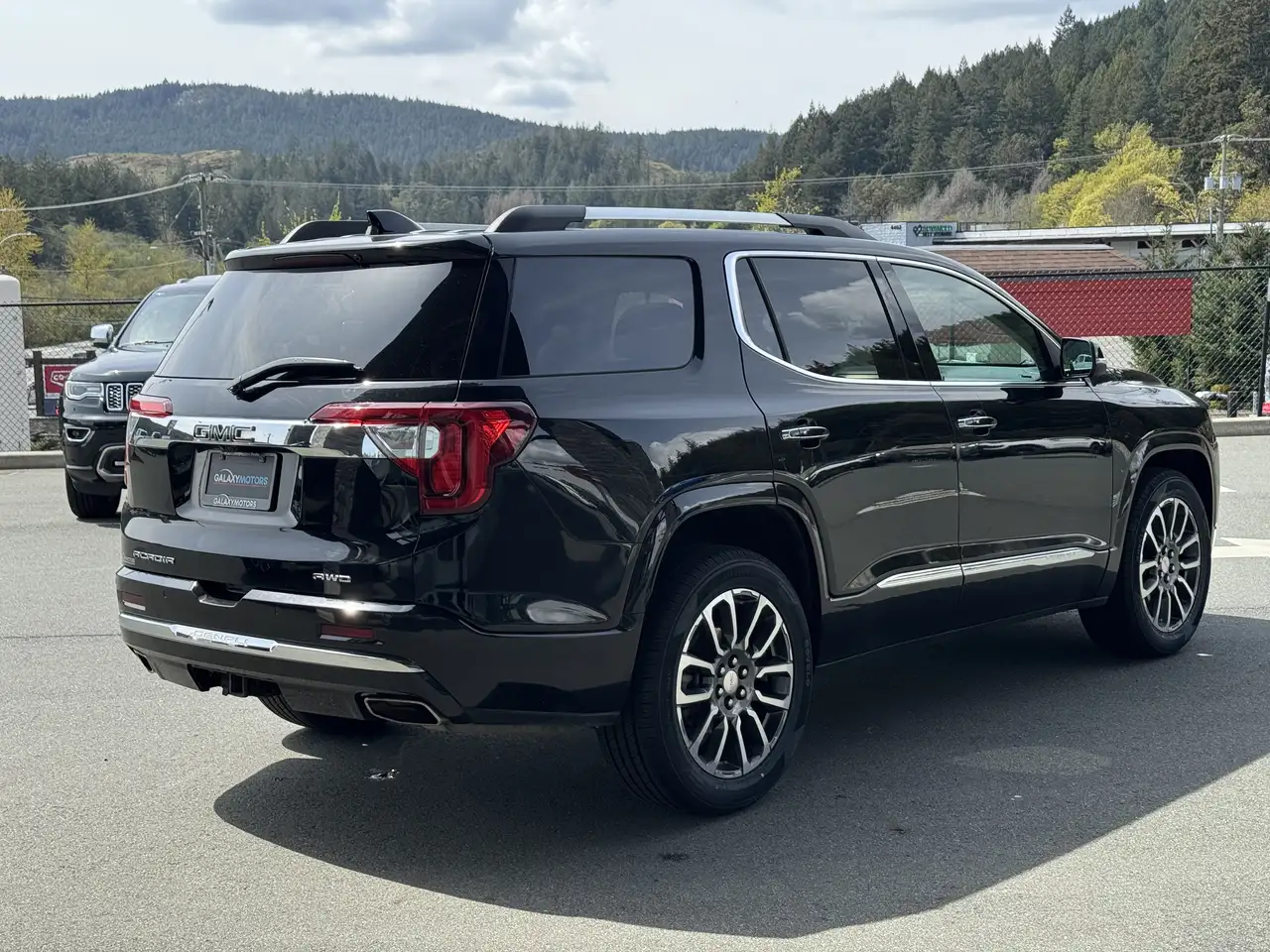 GMC Acadia снимка GMC Acadia
