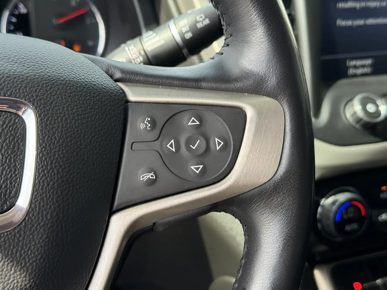GMC Acadia снимка GMC Acadia