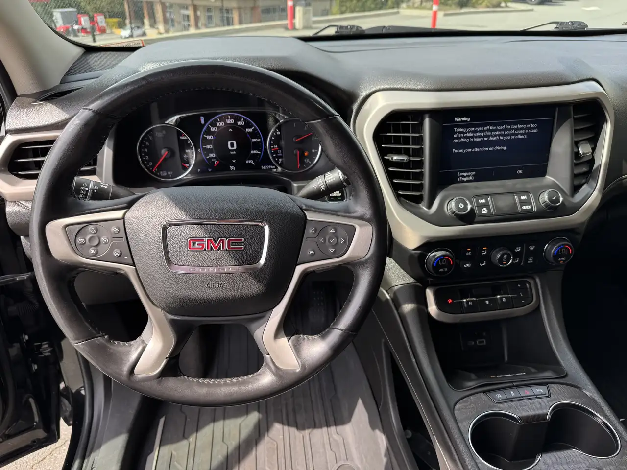 GMC Acadia снимка GMC Acadia