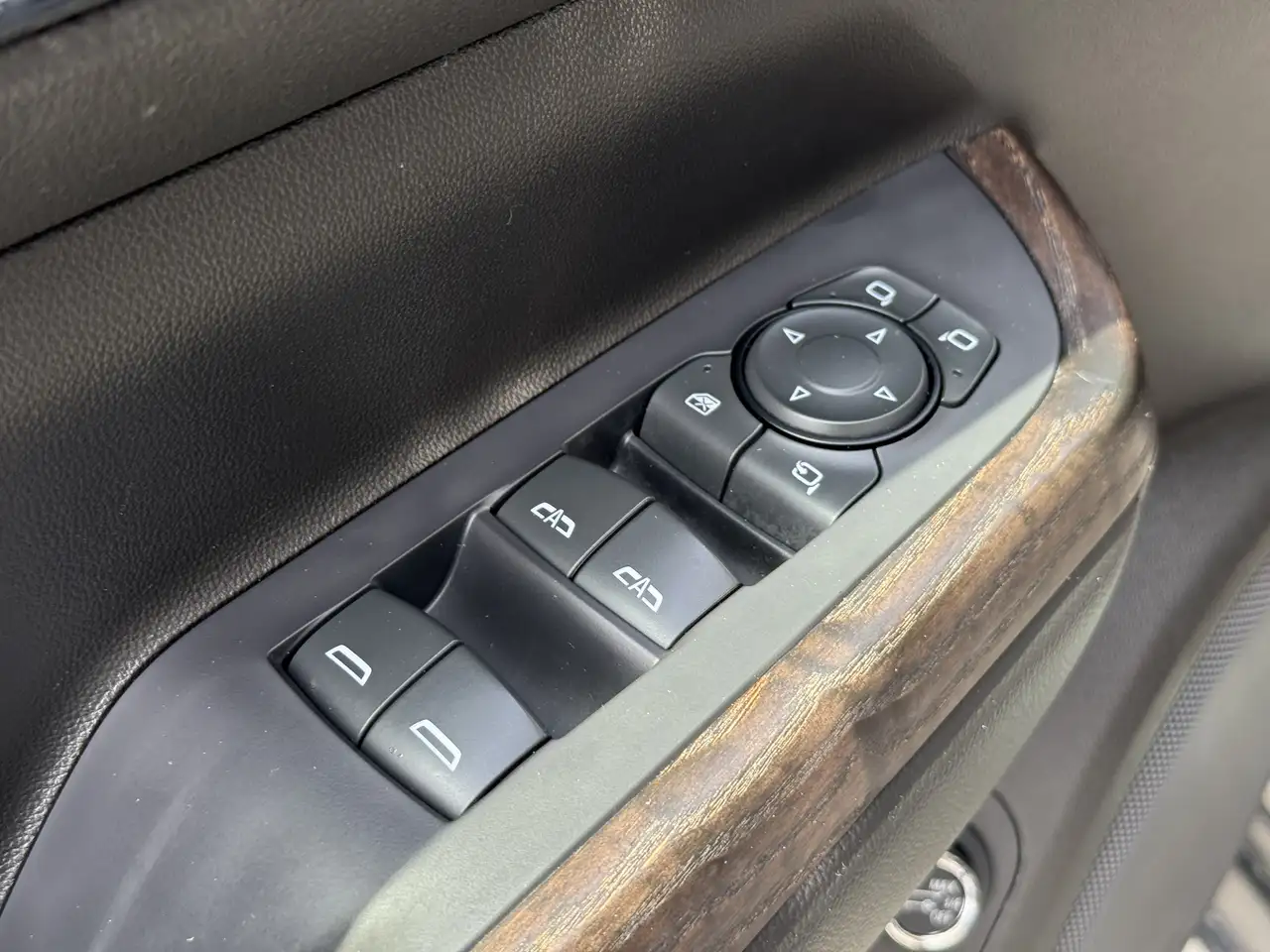 GMC Acadia снимка GMC Acadia