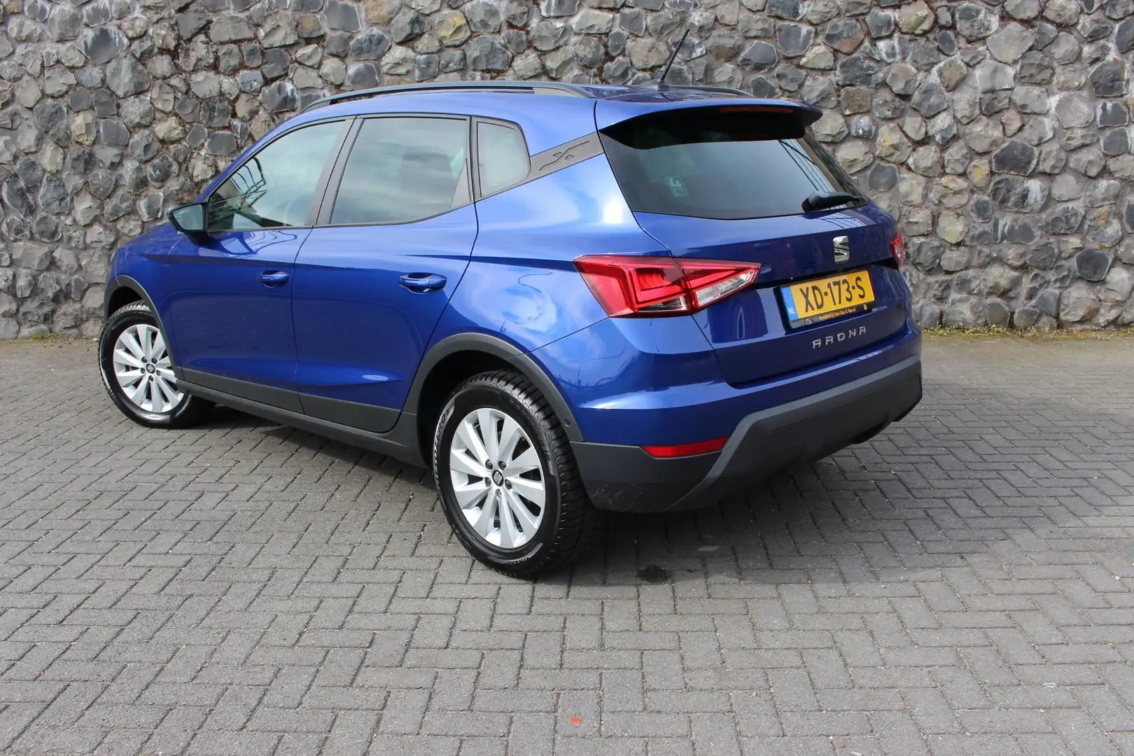 SEAT Arona 1.0 TSI Style Business Intense Camera Dab+ Carplay Blauw - 2