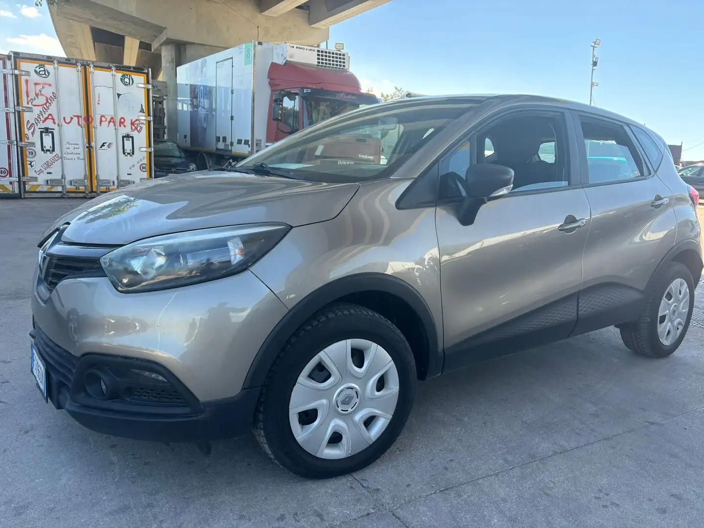 Renault Captur dCi 8V 90 CV Start&Stop Energy Iconic Bronzo - 1