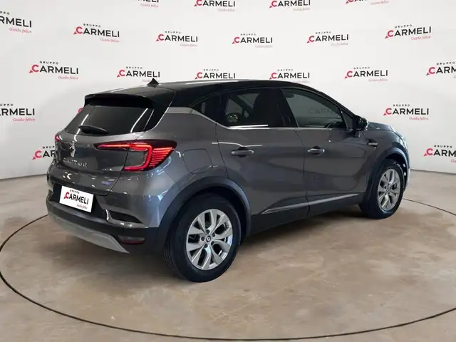 Renault Captur view 4
