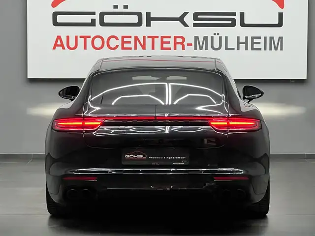 Porsche Panamera view 6