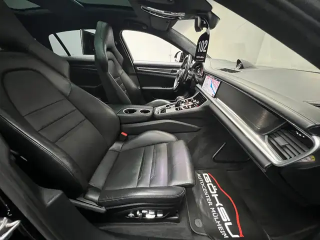 Porsche Panamera view 13