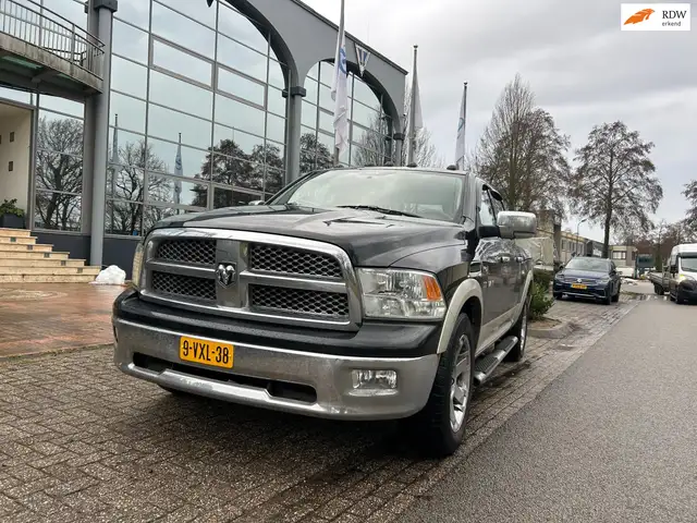 Dodge RAM 1500 5.7 V8 4x4 Quad Cab 6'4 lpg