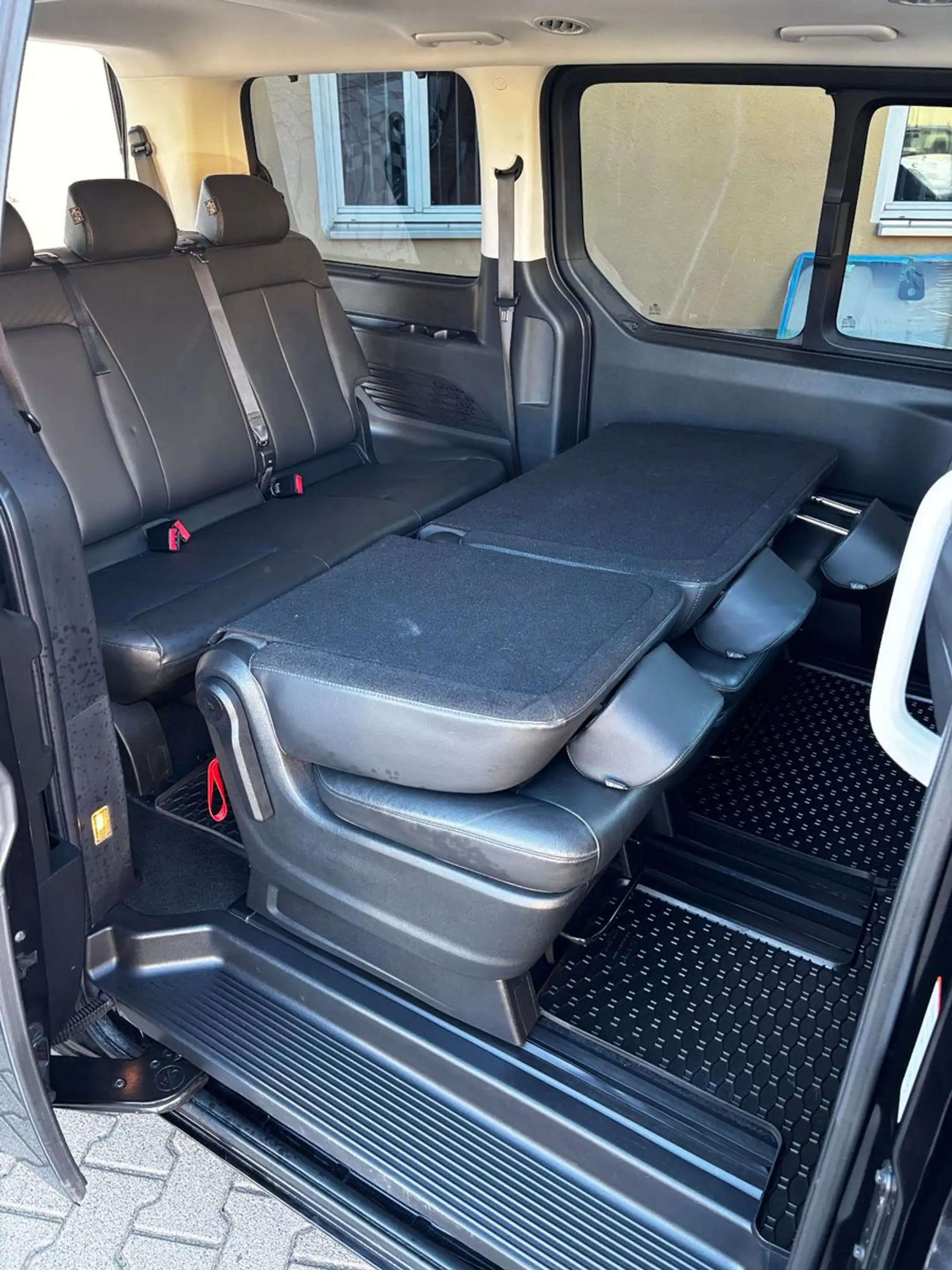Hyundai STARIA 2.2 Prime 4WD 1 Hand Alu Autom Nav — photo 13