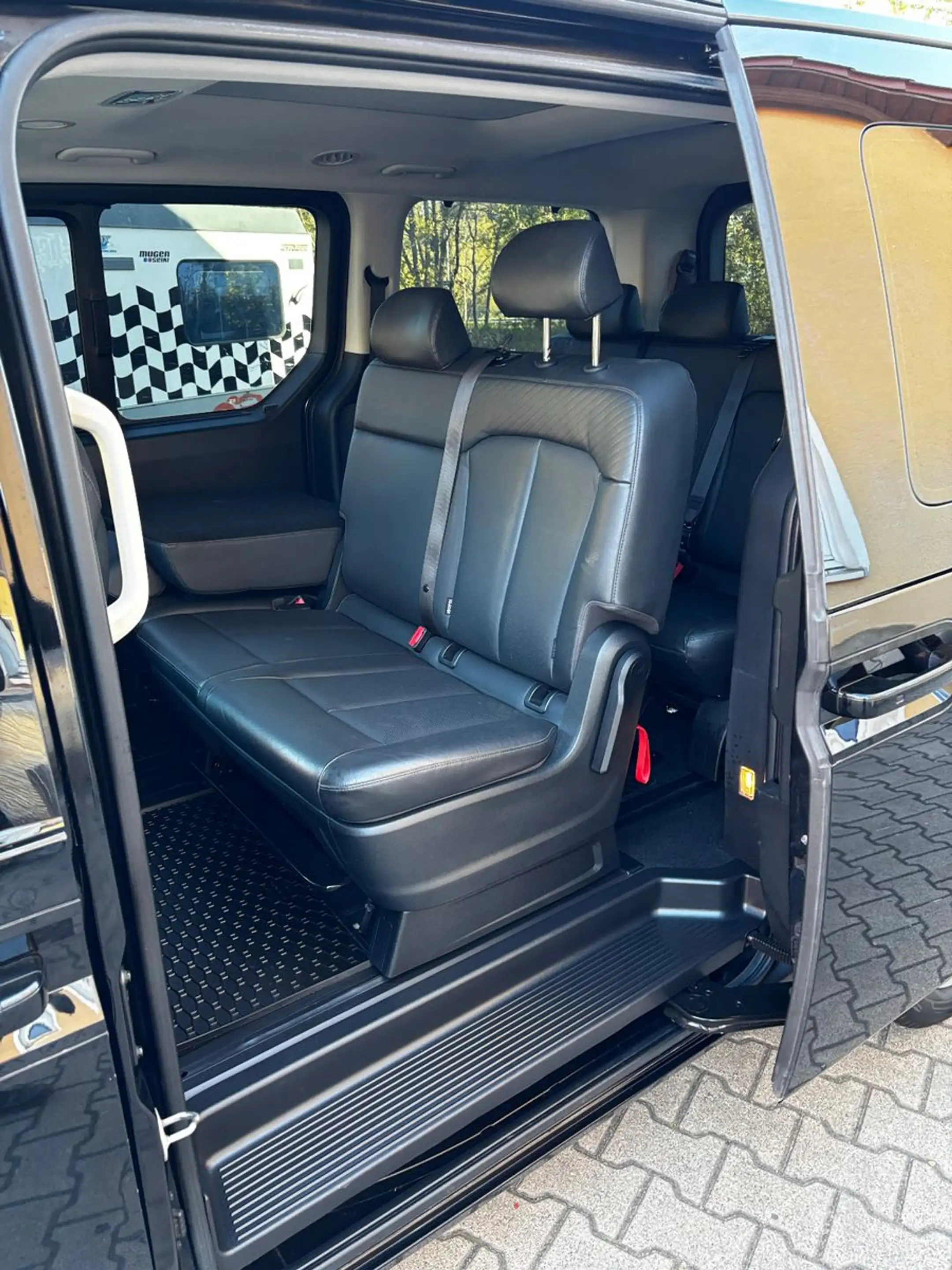 Hyundai STARIA 2.2 Prime 4WD 1 Hand Alu Autom Nav — photo 10