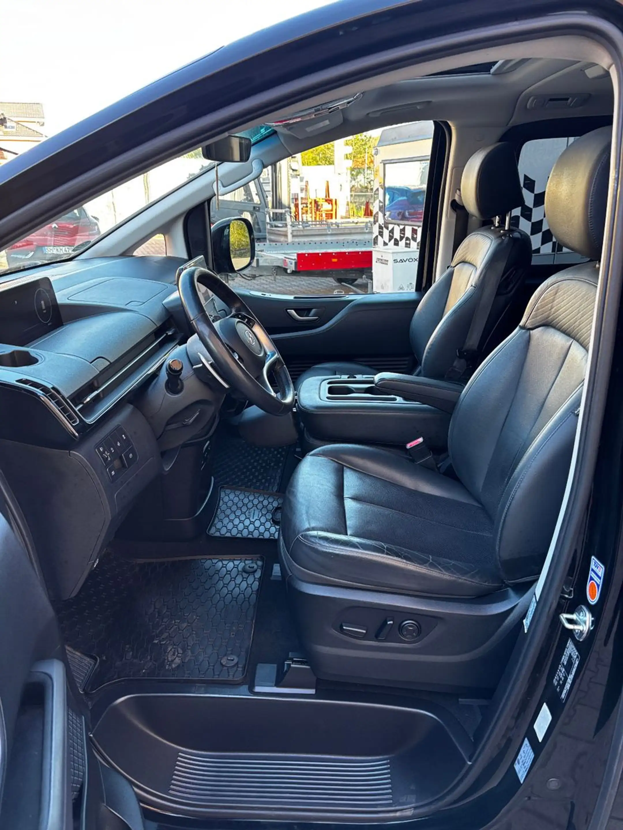 Hyundai STARIA 2.2 Prime 4WD 1 Hand Alu Autom Nav — photo 5