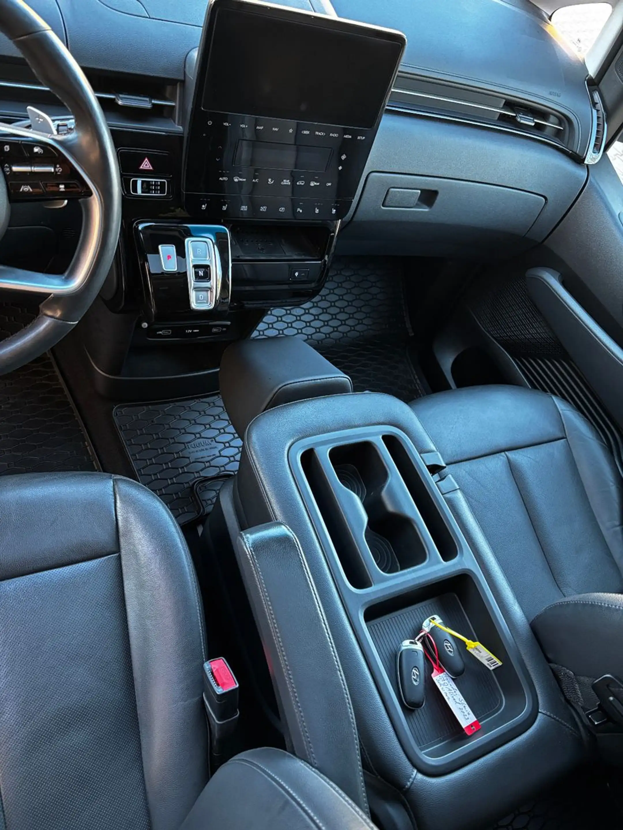 Hyundai STARIA 2.2 Prime 4WD 1 Hand Alu Autom Nav — photo 8