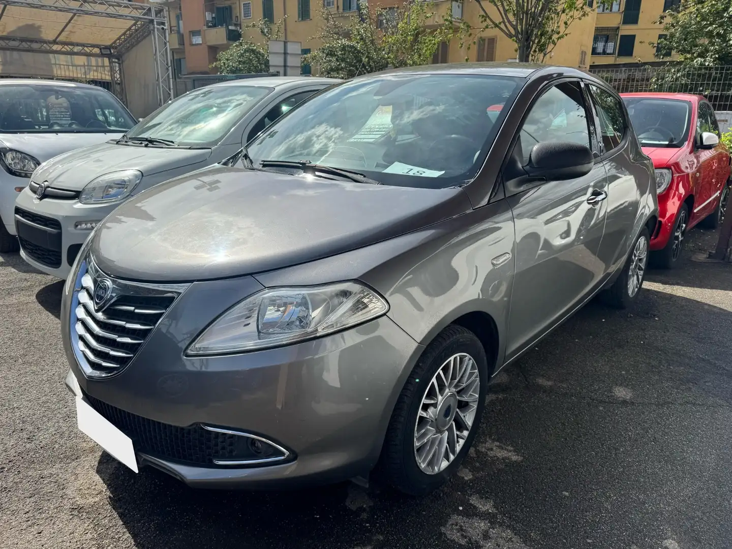 Lancia Y platinum - 1