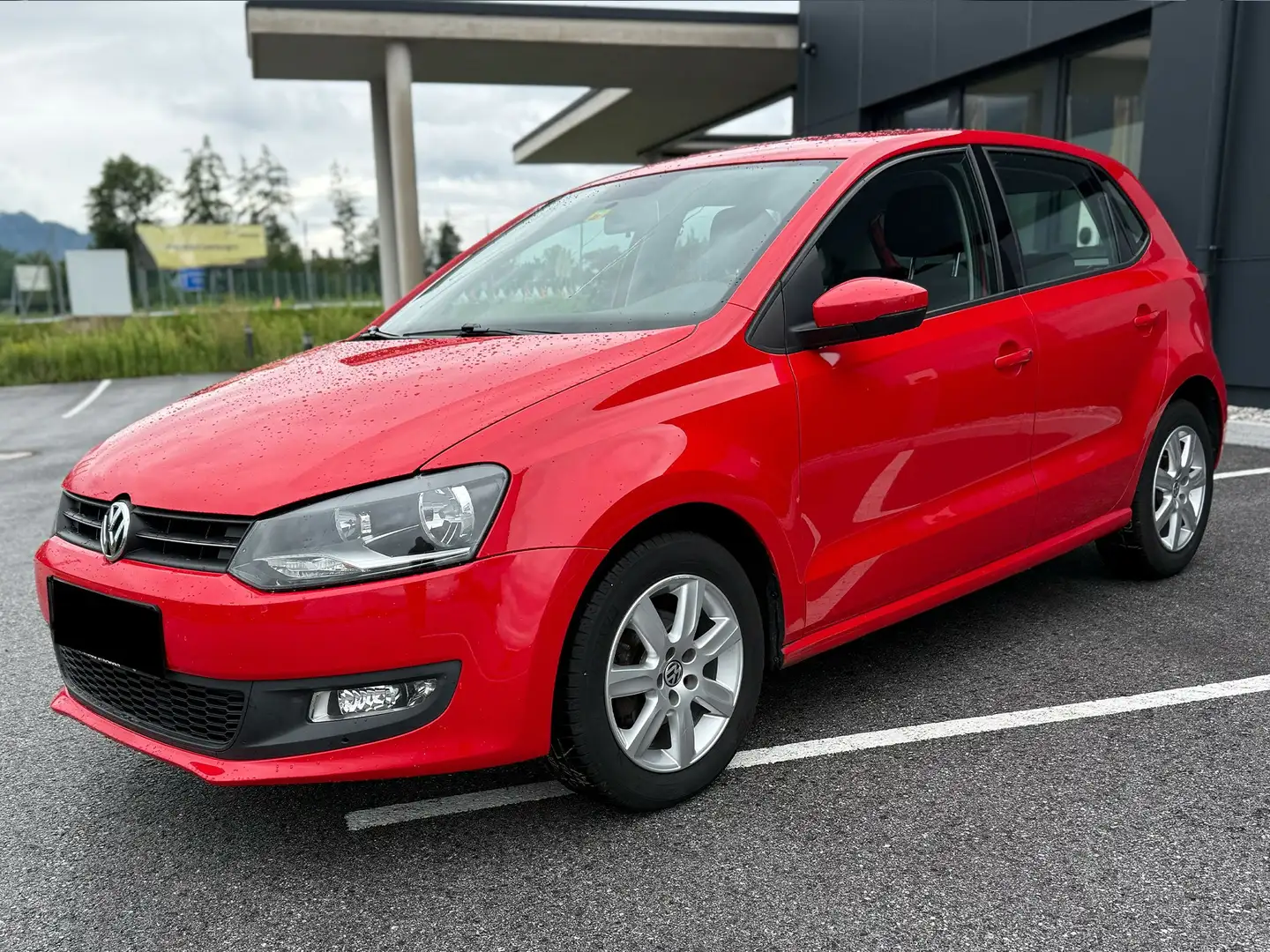 Volkswagen Polo 1.2 4Friends Rojo - 1