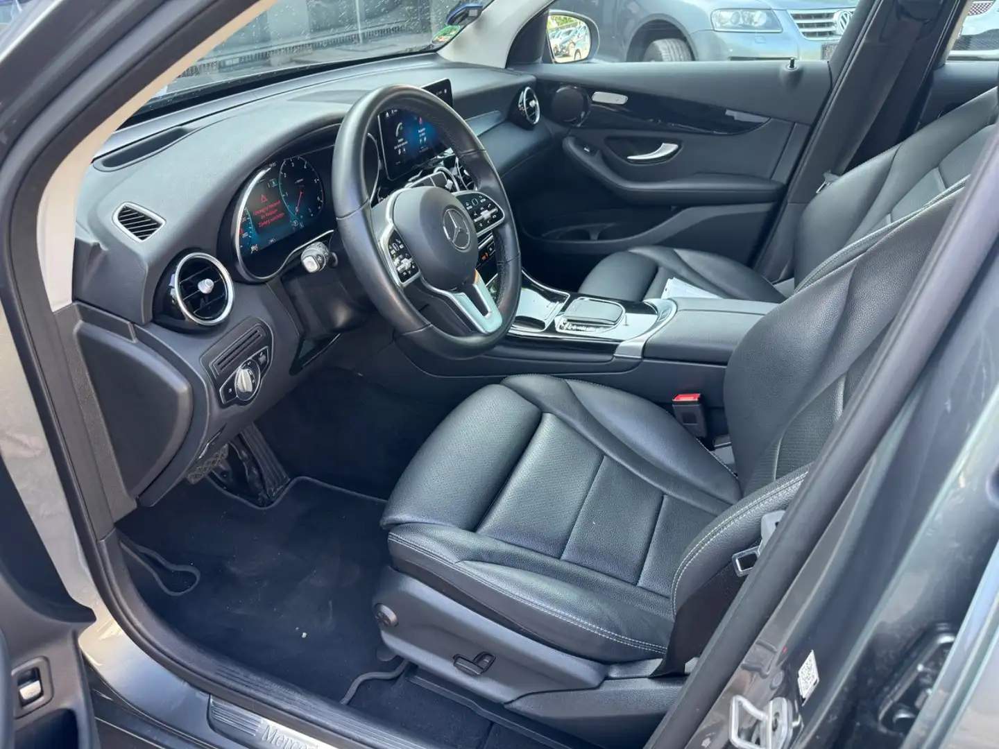 Mercedes-Benz GLC 220 d 4Matic *PANO/HEAD-UP/AHK* Grau - 2